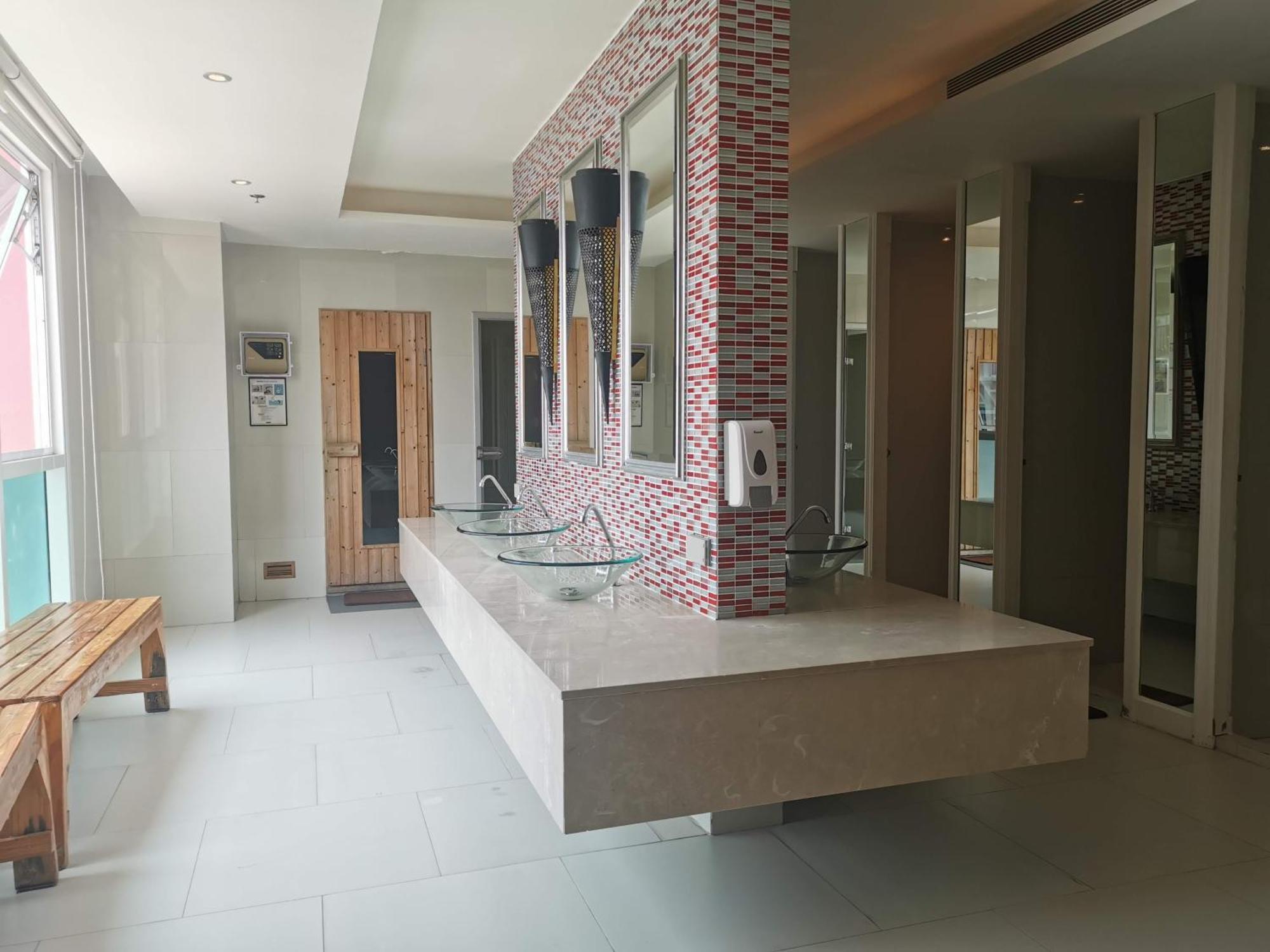 Sea View Free Wifi * Pattaya