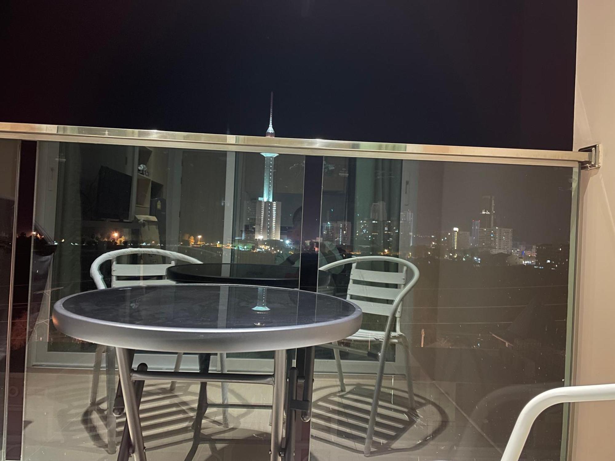 Sea View Free Wifi * Pattaya