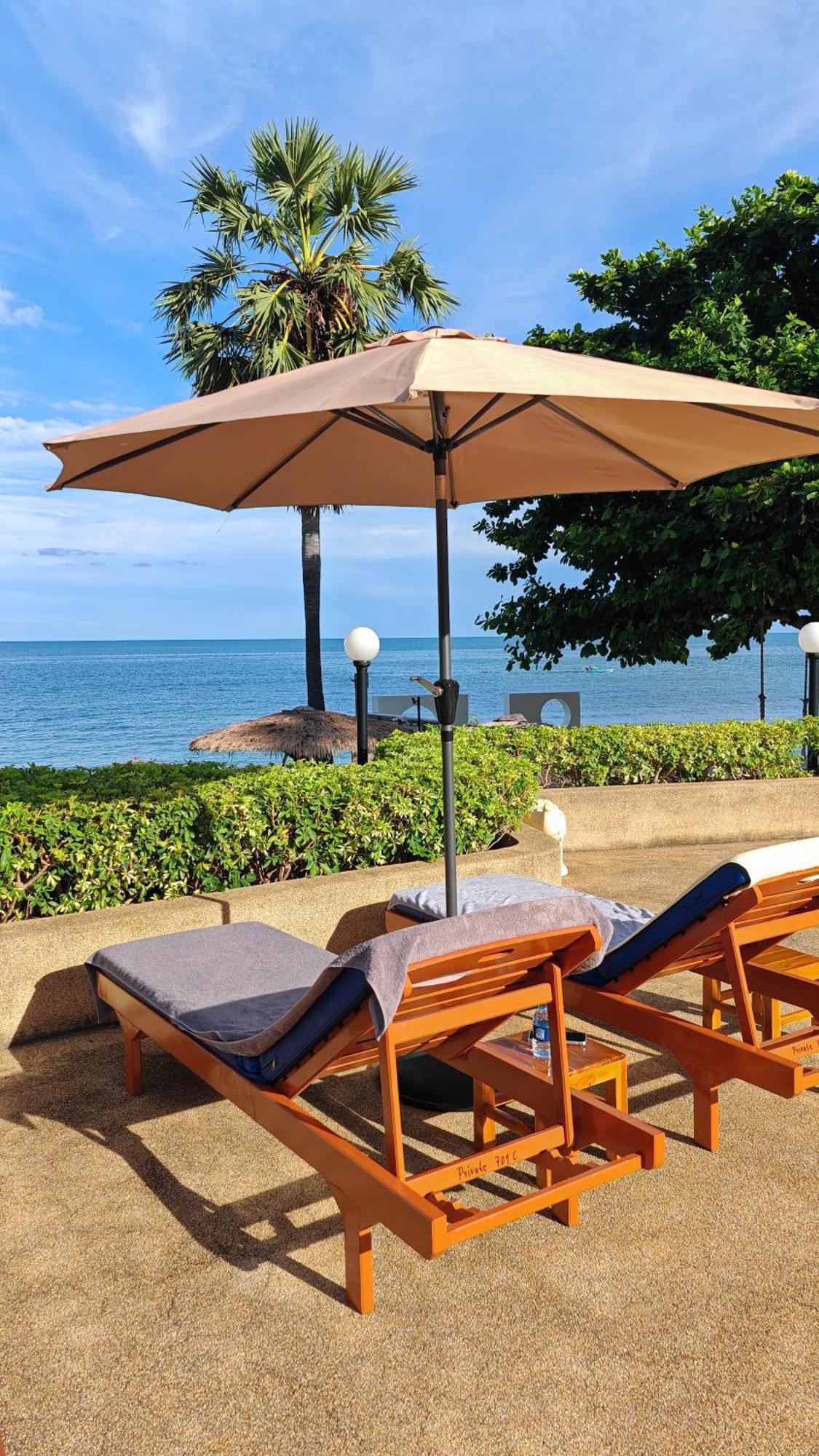 Apartment Beachfront Seaview