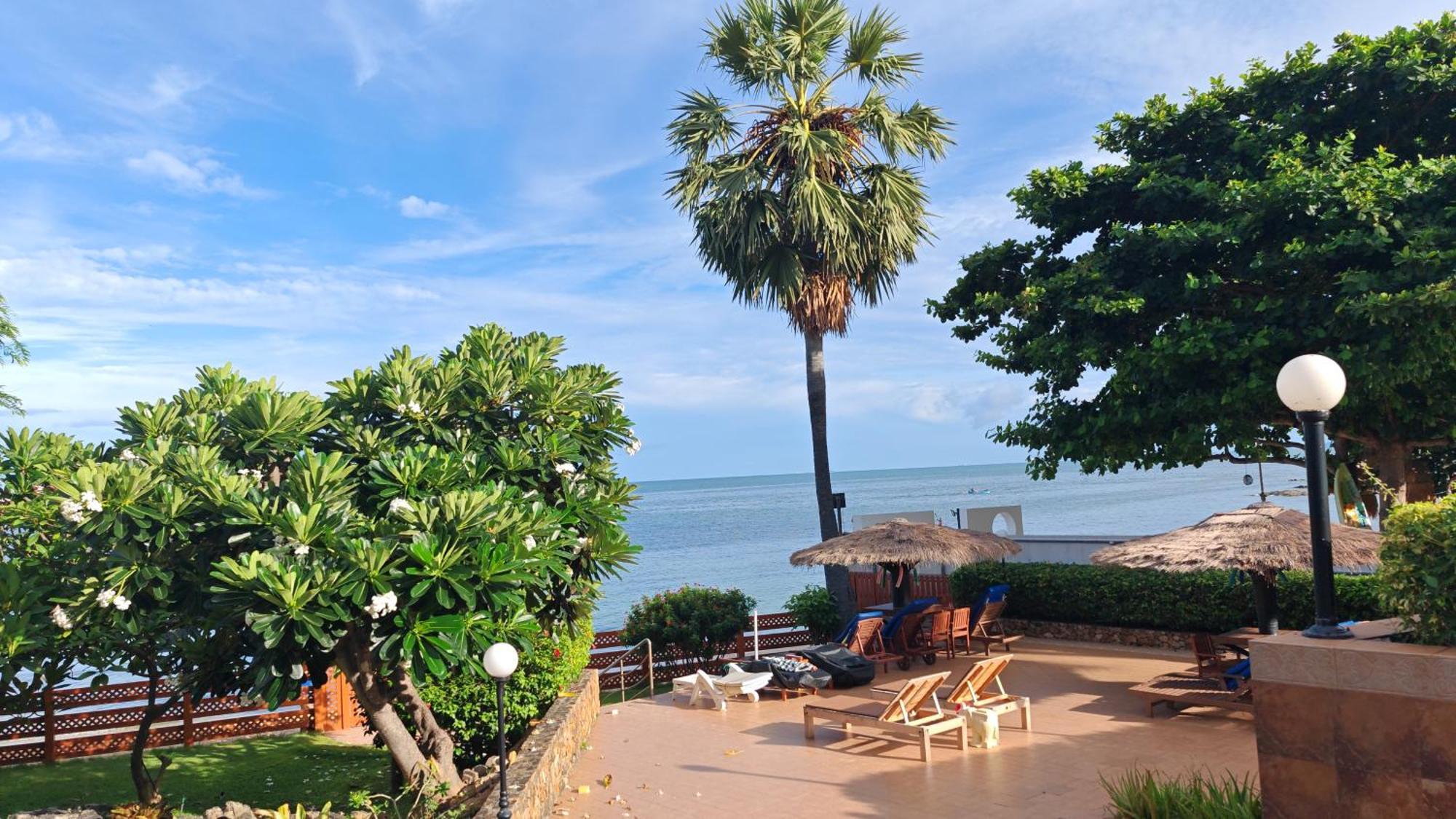 Beachfront Seaview