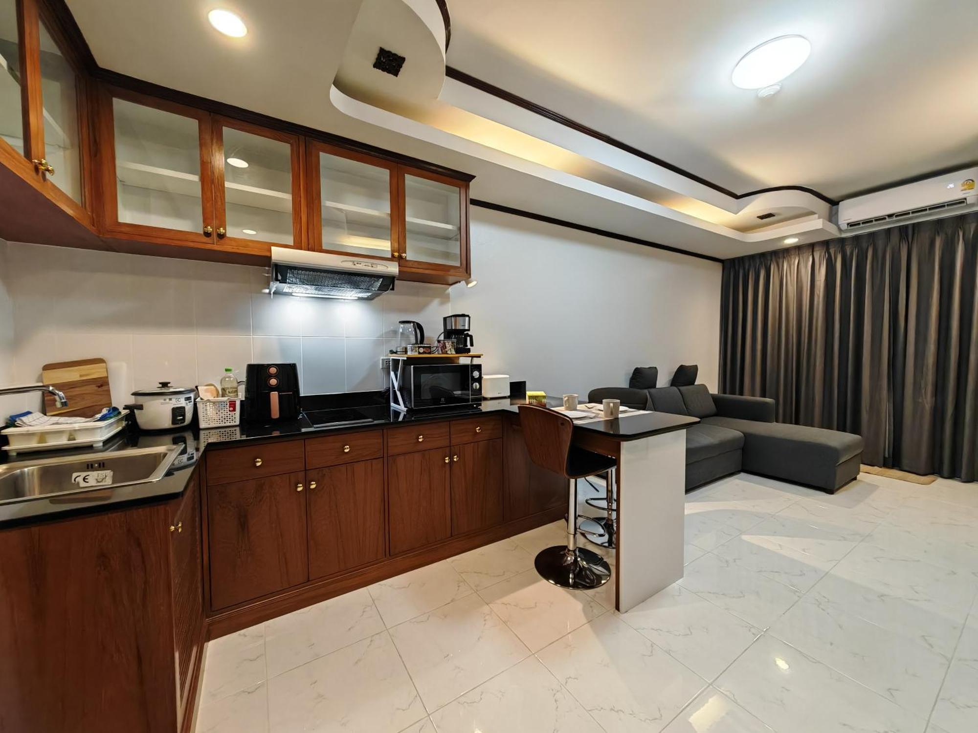 Beachfront Seaview * Pattaya