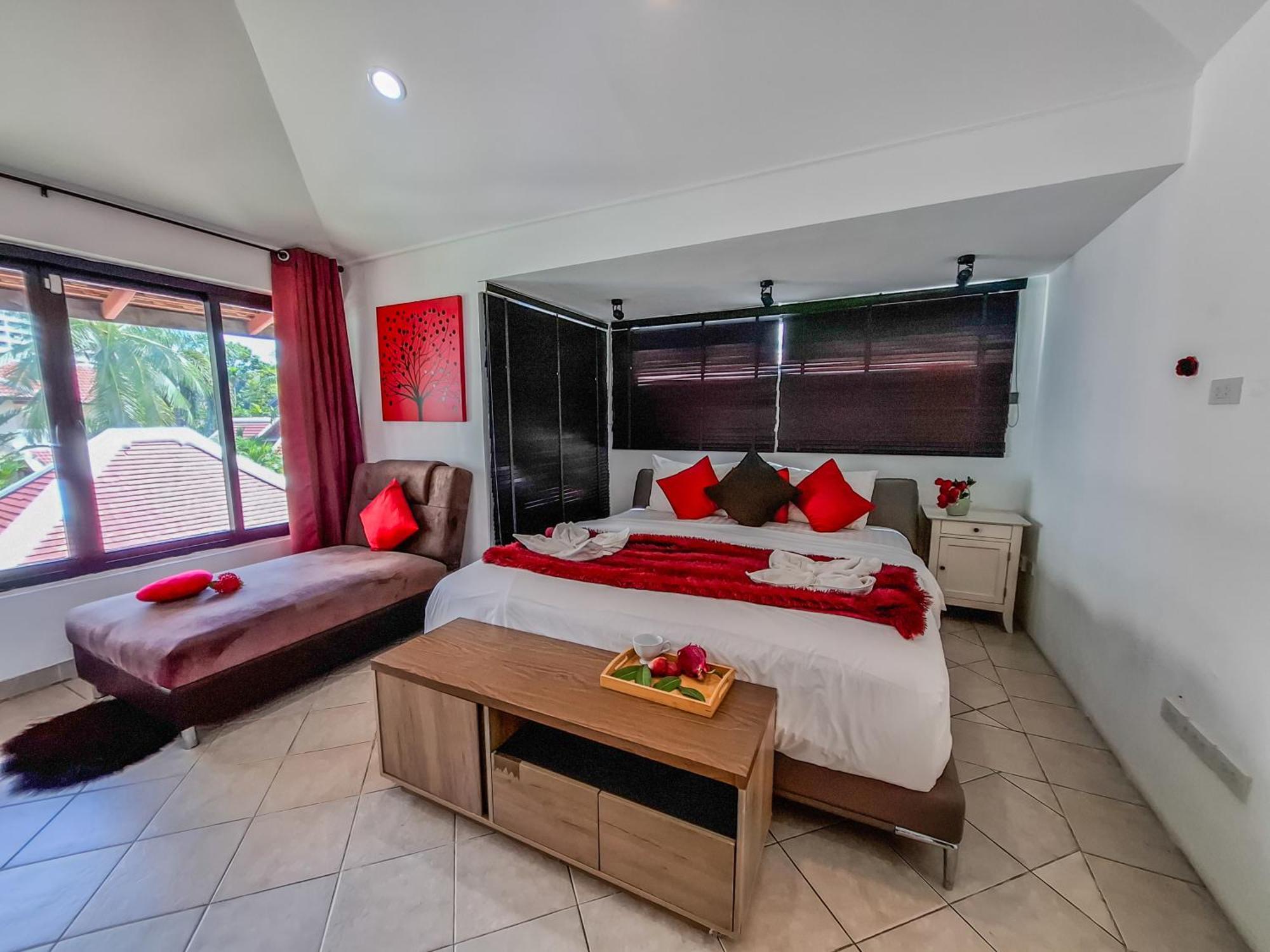 Villa Thabali Oasis:3bhk Private Pool + Sauna