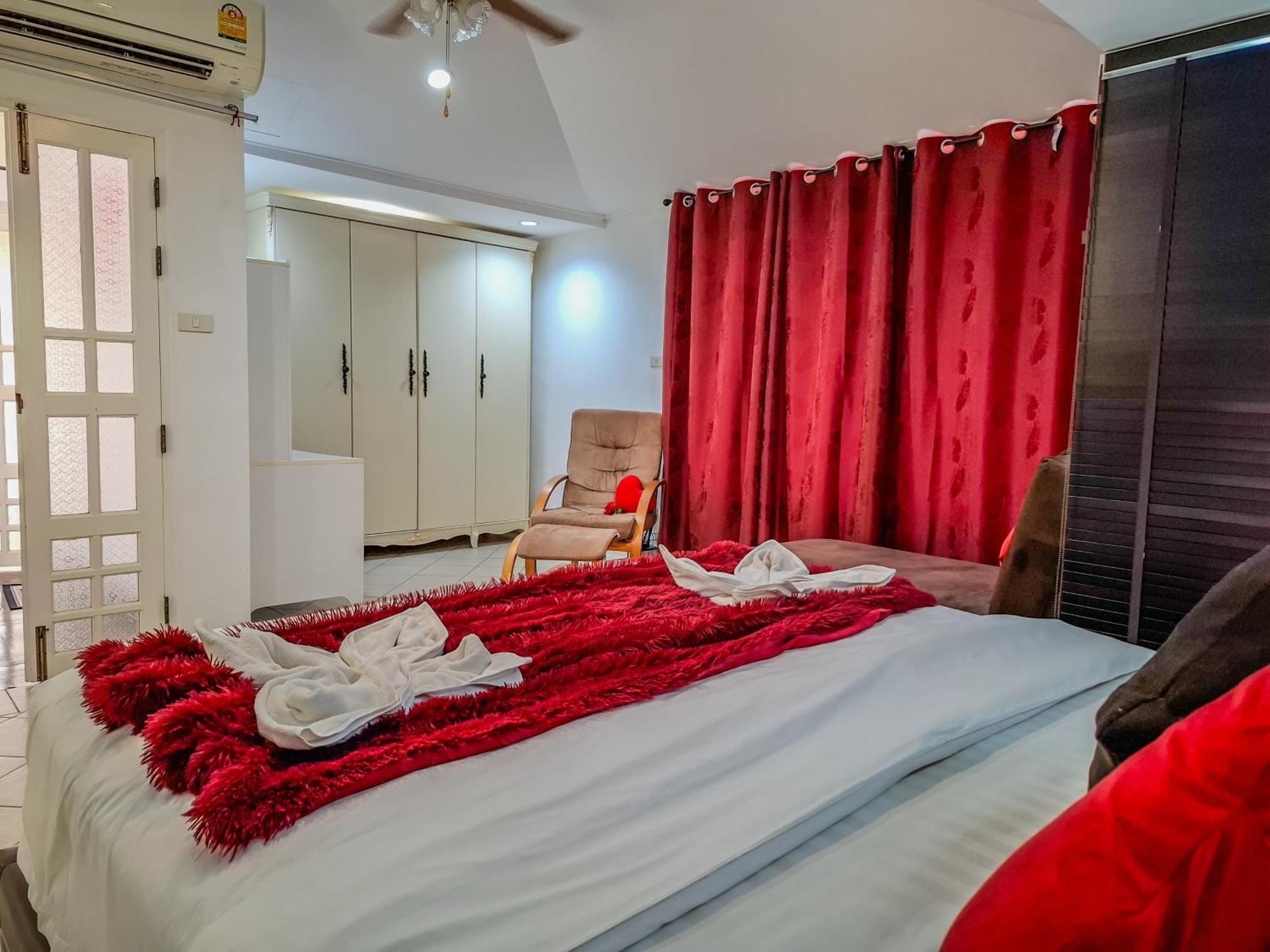 Thabali Oasis:3bhk Private Pool + Sauna Villa