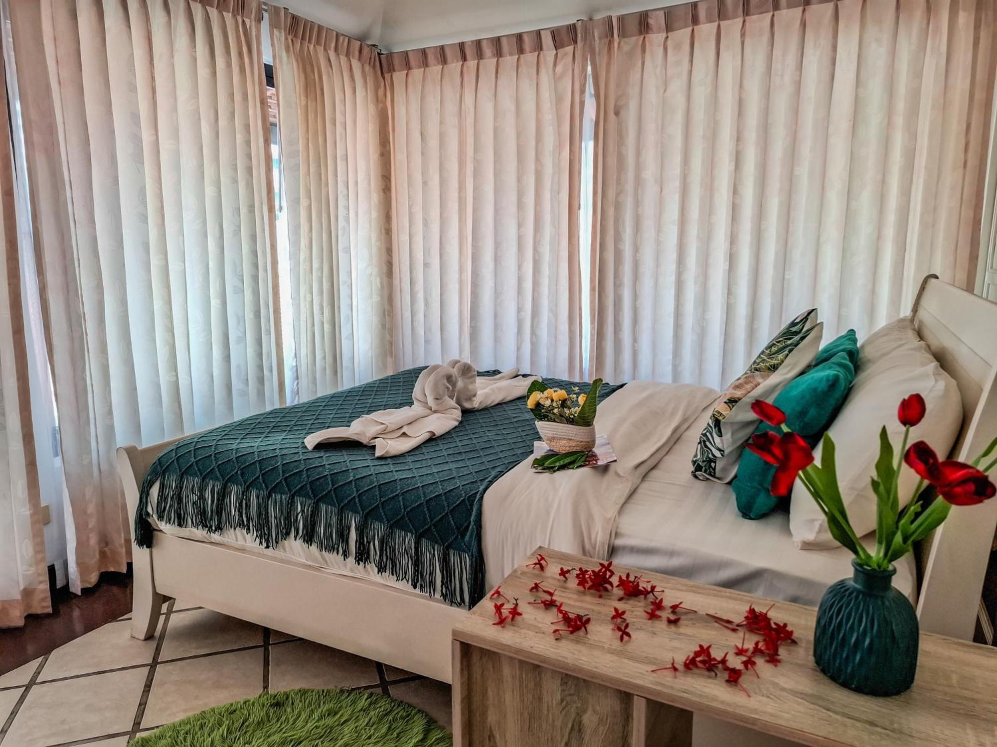 Villa Thabali Oasis:3bhk Private Pool + Sauna Pattaya