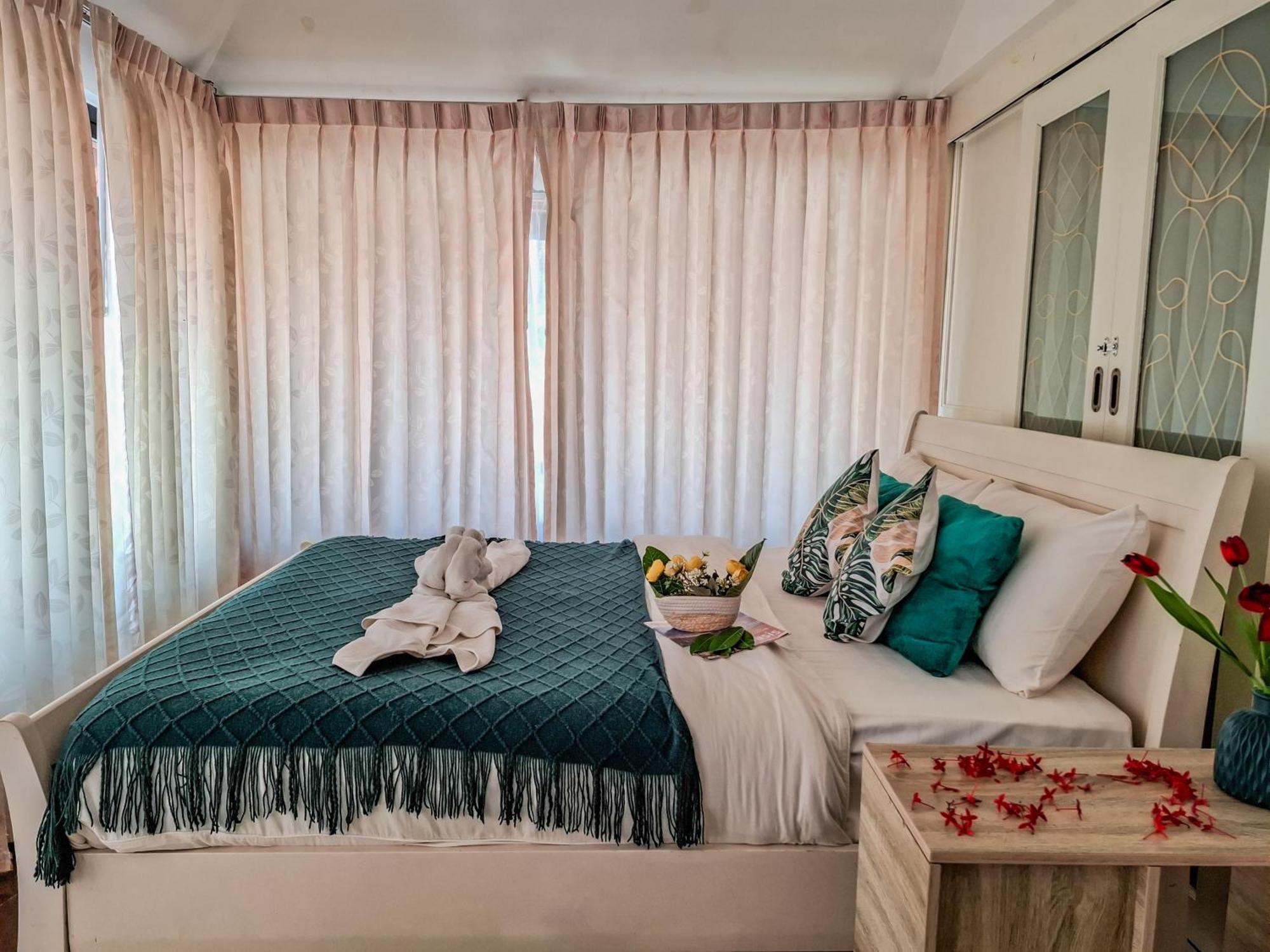 Thabali Oasis:3bhk Private Pool + Sauna Villa *