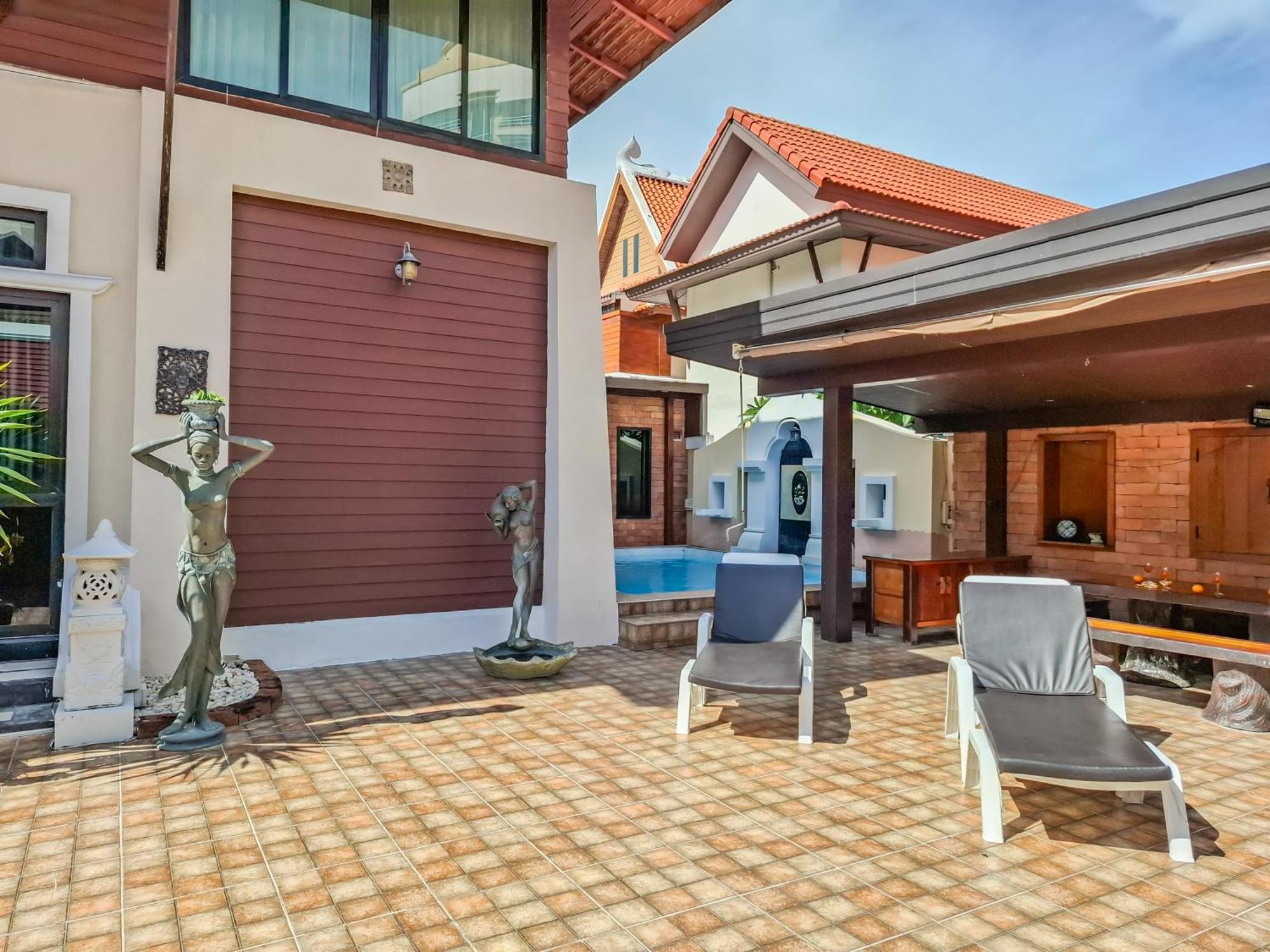 Thabali Oasis:3bhk Private Pool + Sauna Villa Pattaya