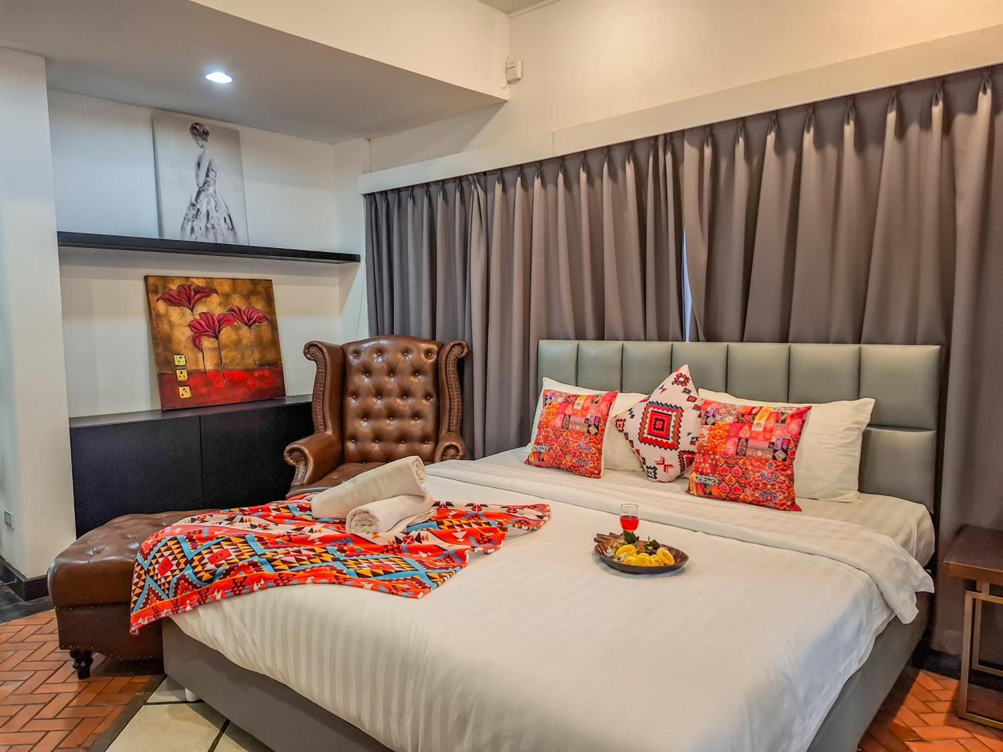 Villa Thabali Oasis:3bhk Private Pool + Sauna *