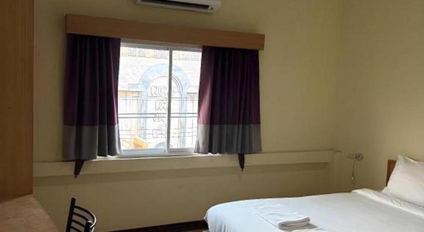 Hotel A7 3*