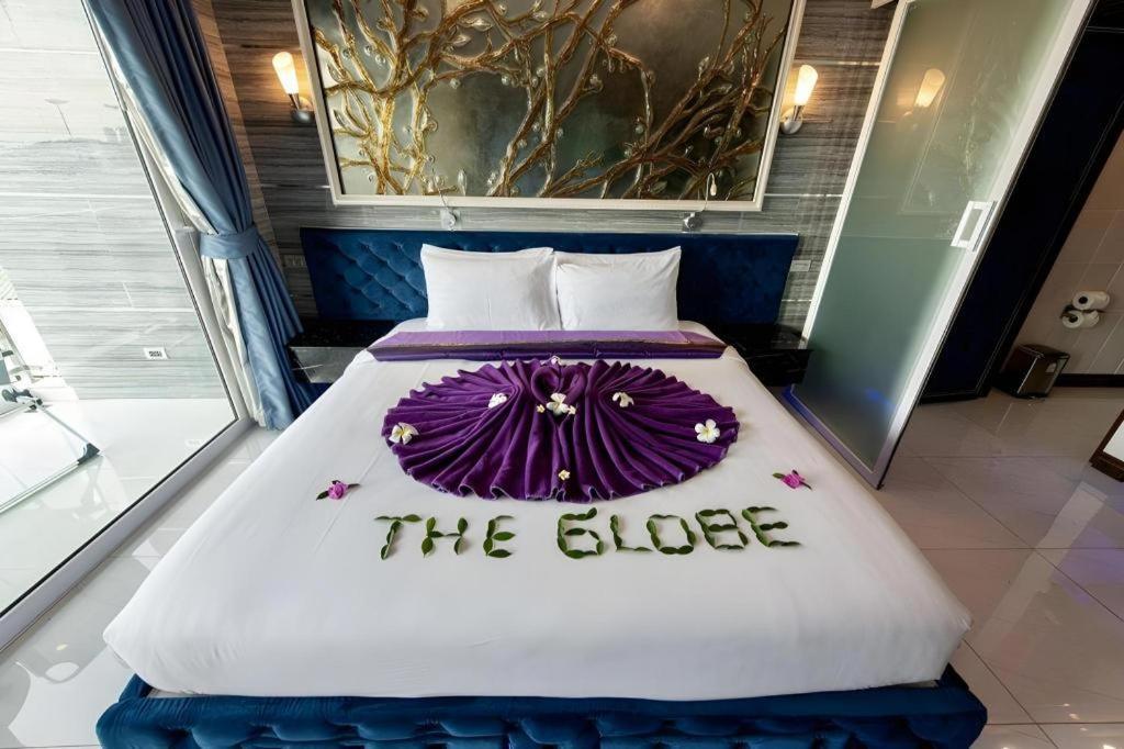 The Globe Hotel, Bar & Restaurant