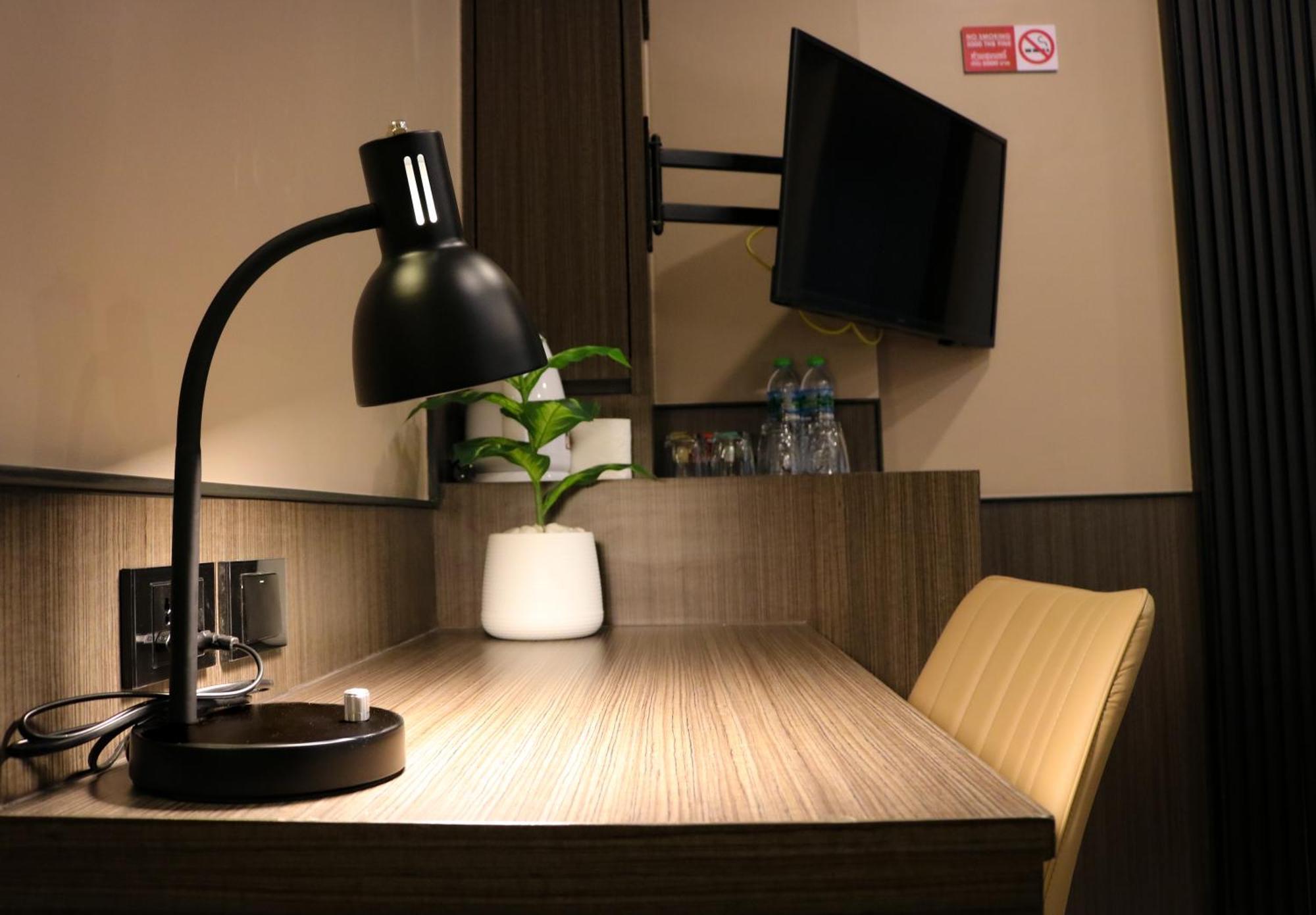 Max Hotel 2*