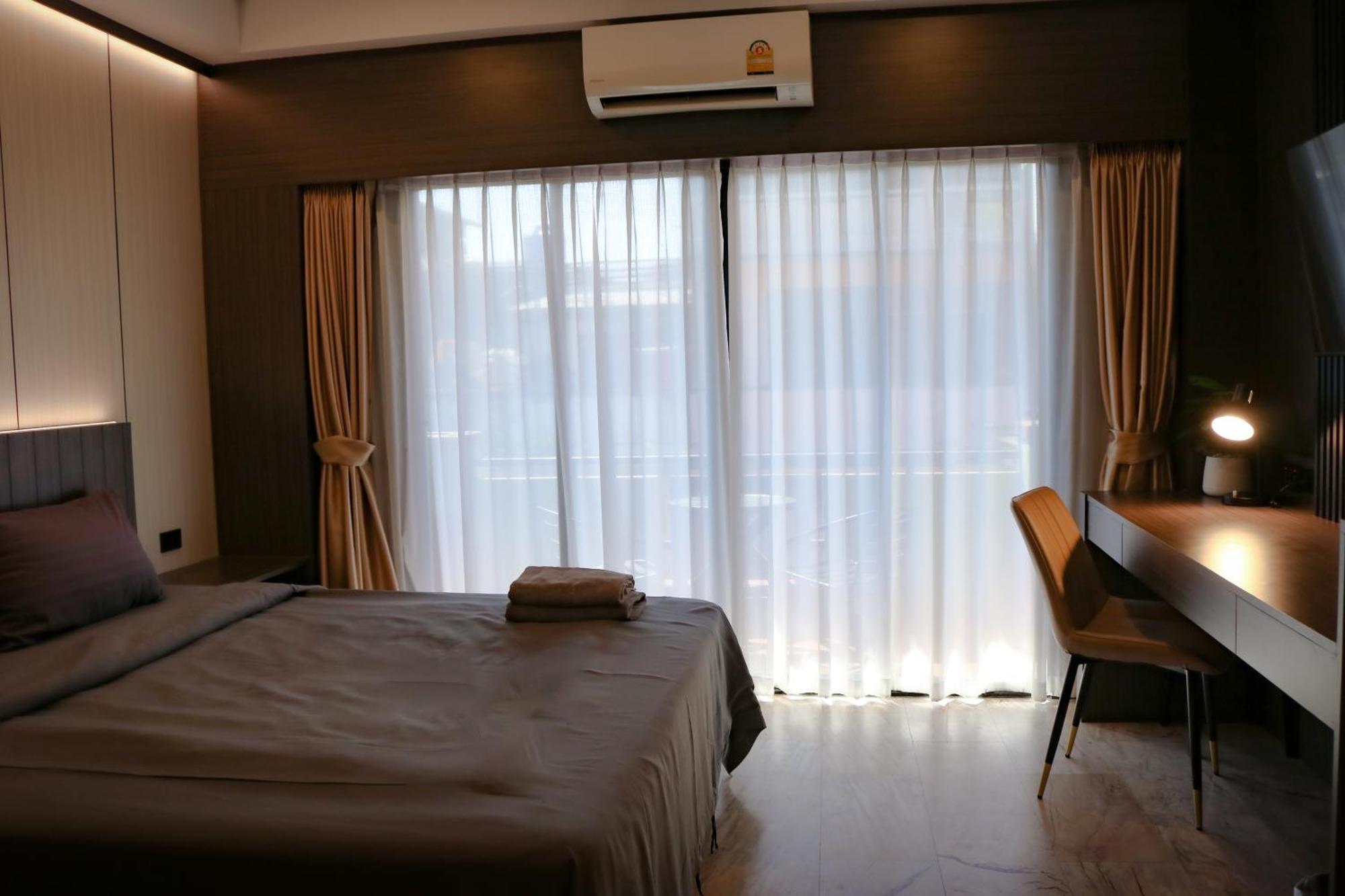 Max Hotel