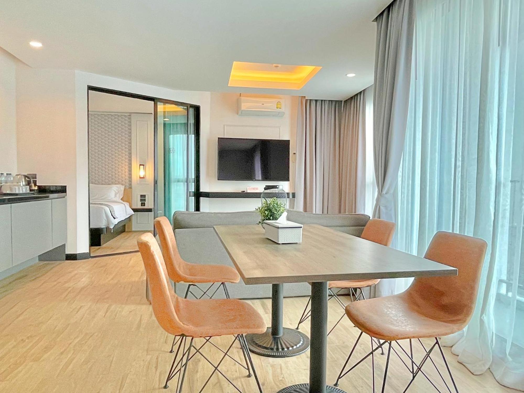 Hotel Chezzotel 4*