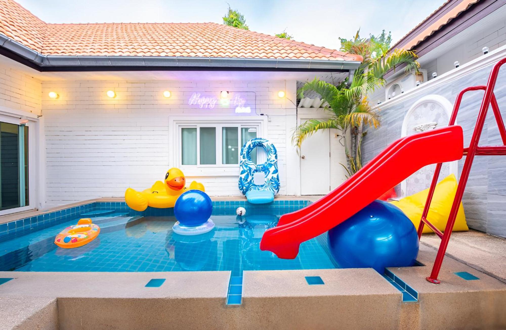 Happy N Joy Pool Near Jomtien On Thepprasit Road Villa *