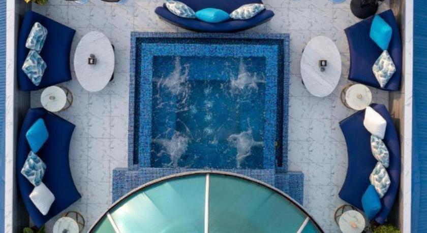 The Globe Hotel, Bar & Restaurant Hotel Pattaya