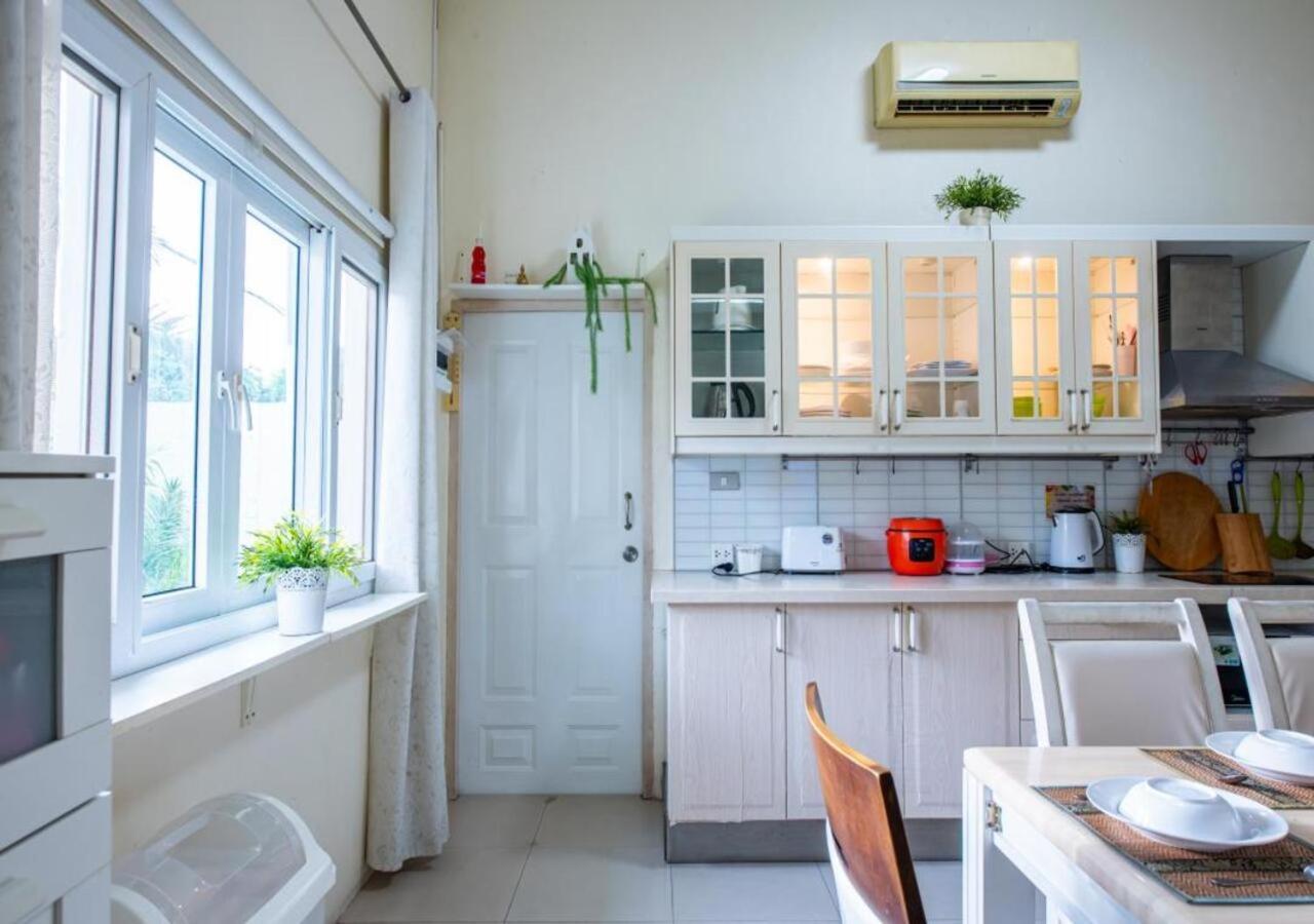 Villa Happy N Joy Pool Near Jomtien On Thepprasit Road Pattaya