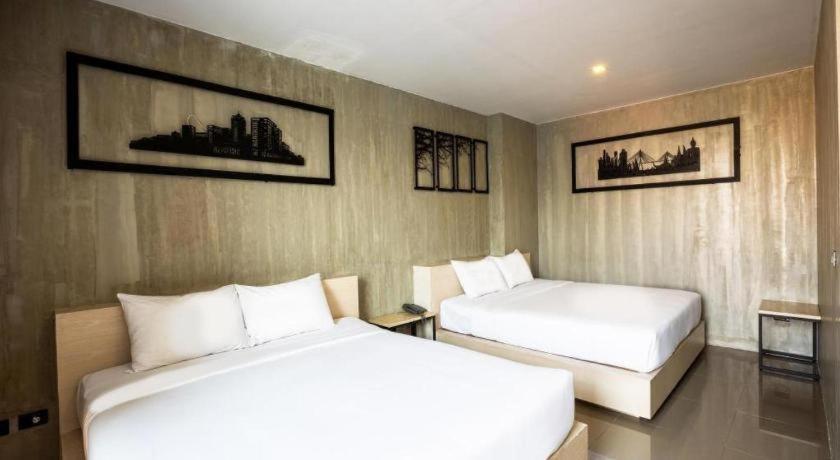 Hotel B2 South