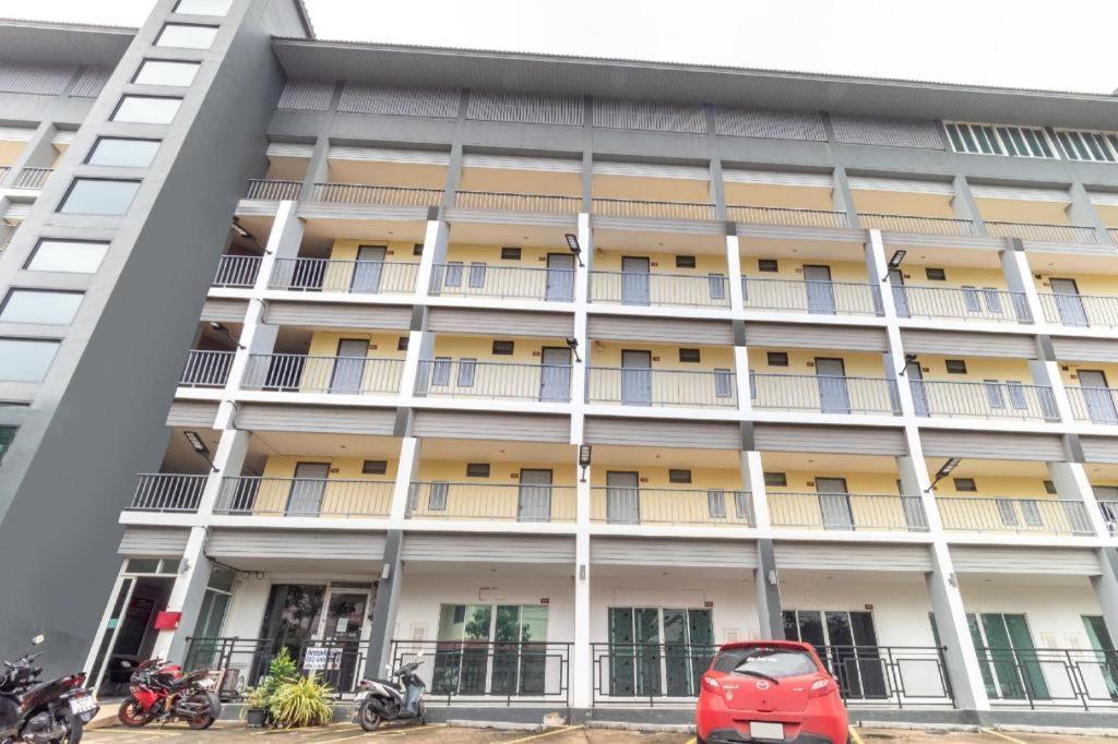 V Place Pattaya