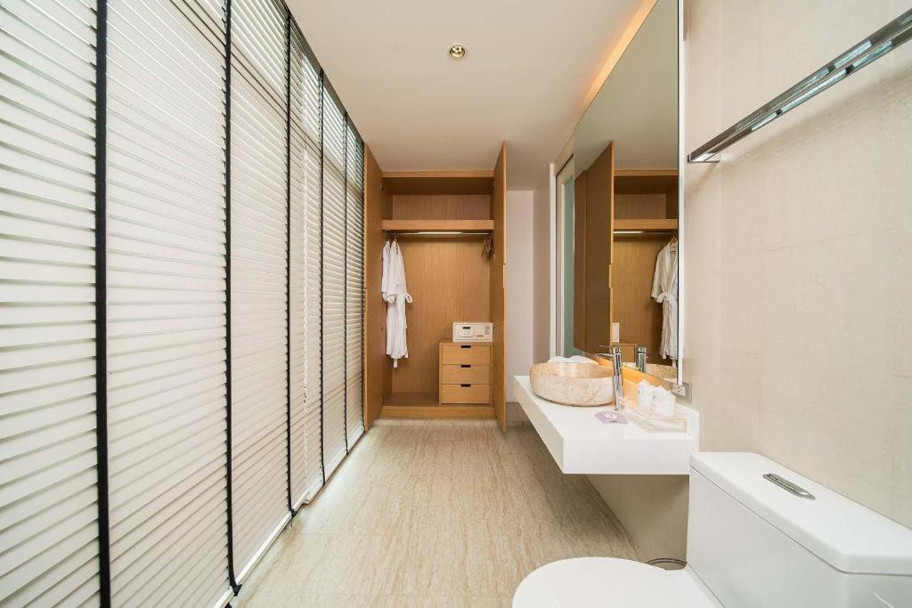 Seven Zea Chic Hotel 4*