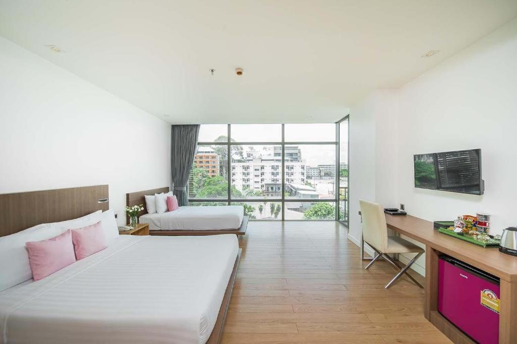 Seven Zea Chic Hotel 3*
