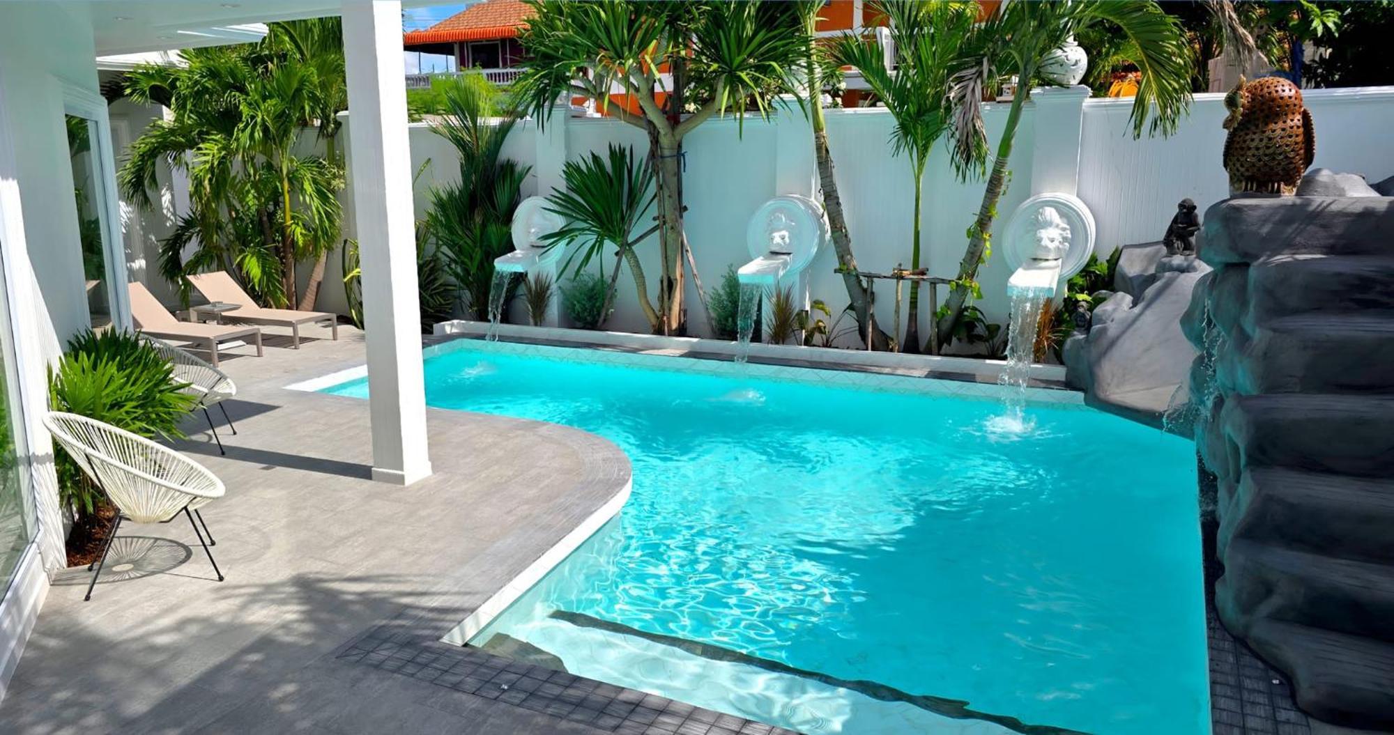 Nebuland Luxury Pool Walking Street 7 Bedrooms Pattaya