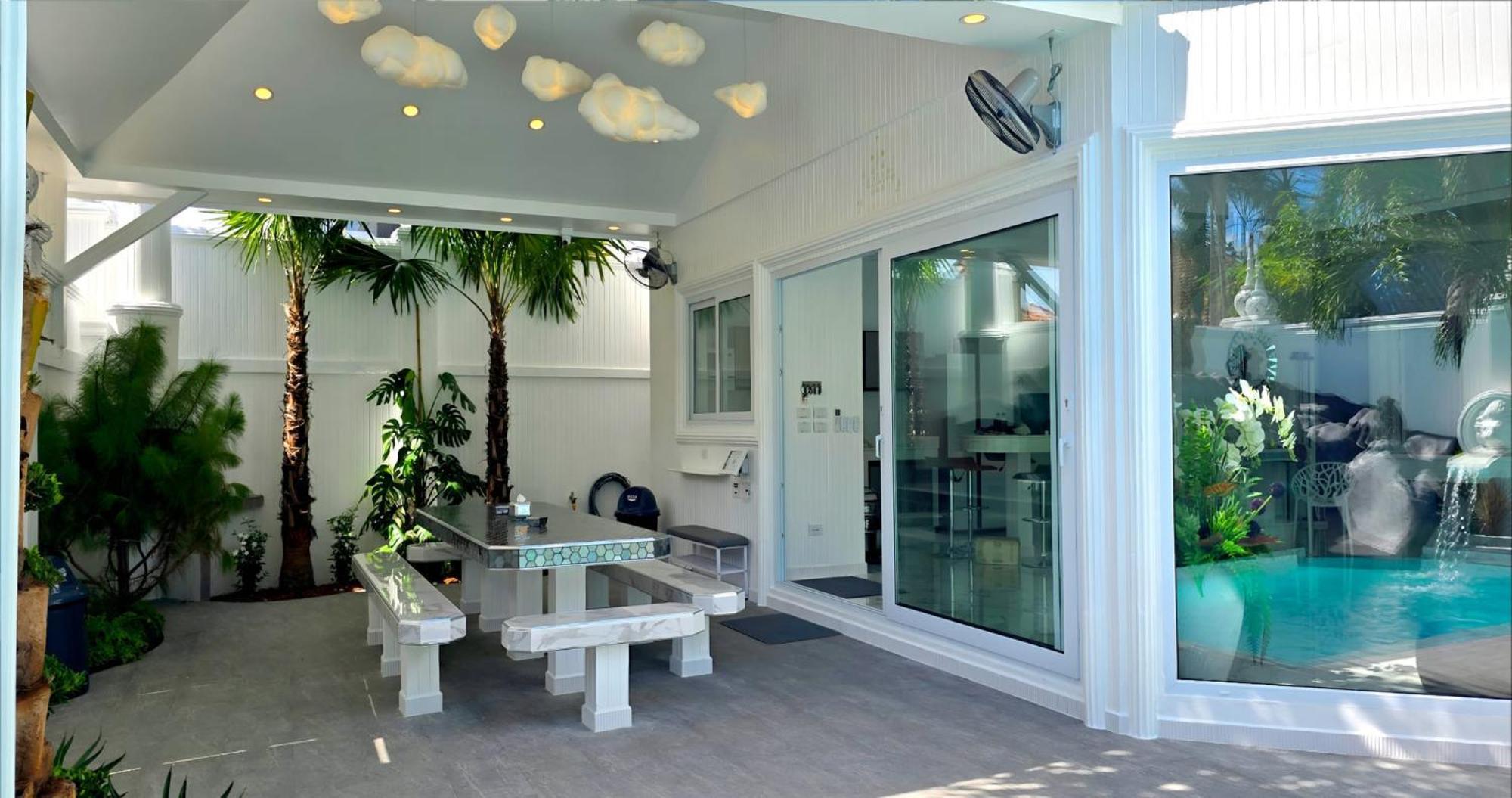 Nebuland Luxury Pool Walking Street 7 Bedrooms