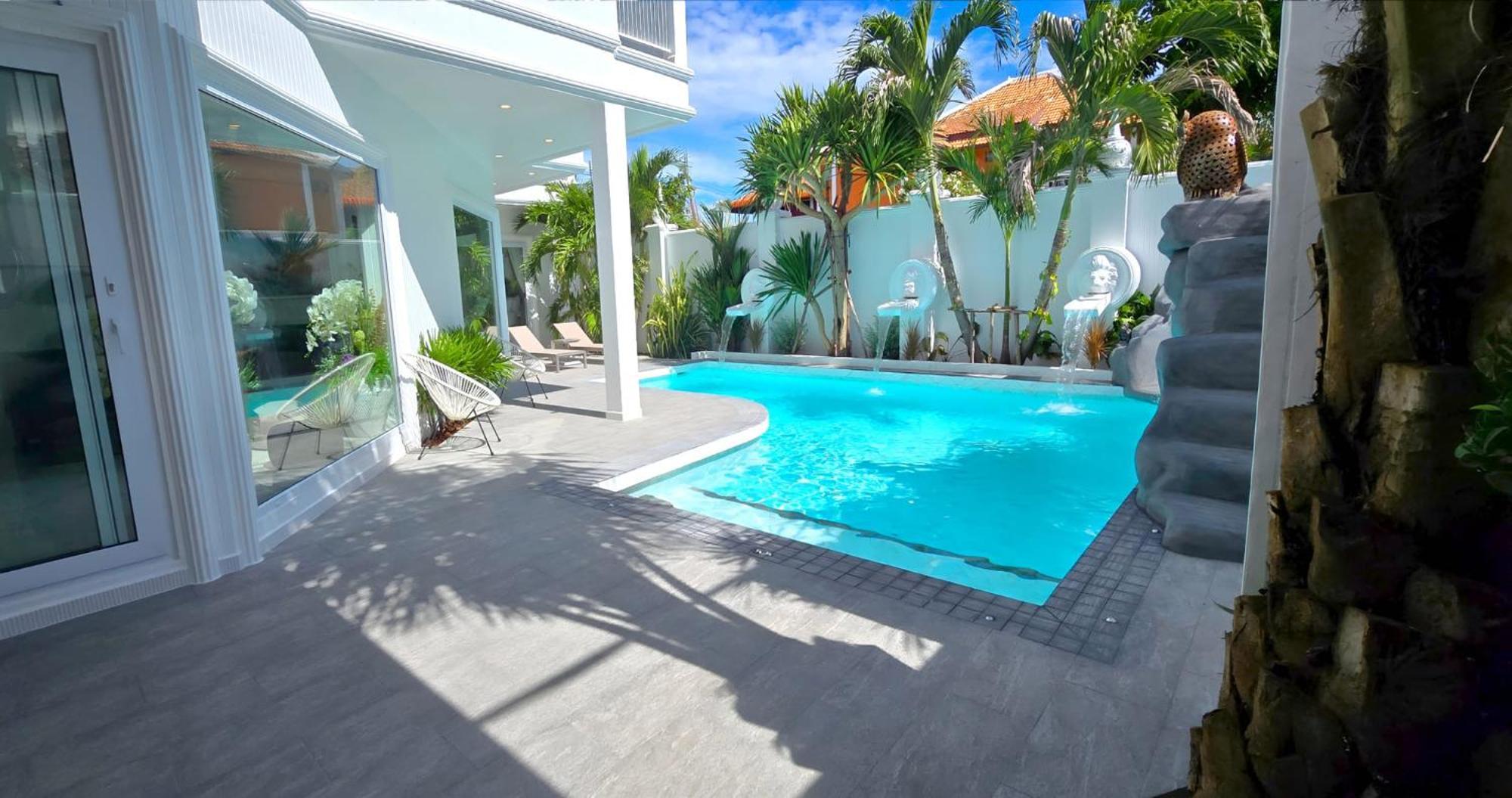 Villa Nebuland Luxury Pool Walking Street 7 Bedrooms