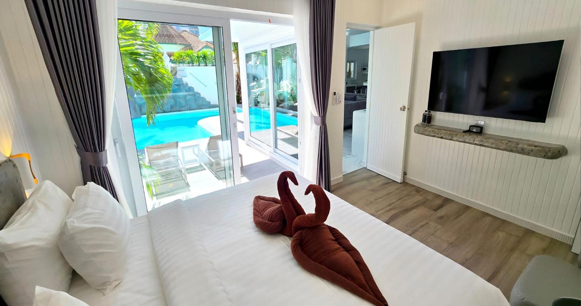 Villa Nebuland Luxury Pool Walking Street 7 Bedrooms Pattaya