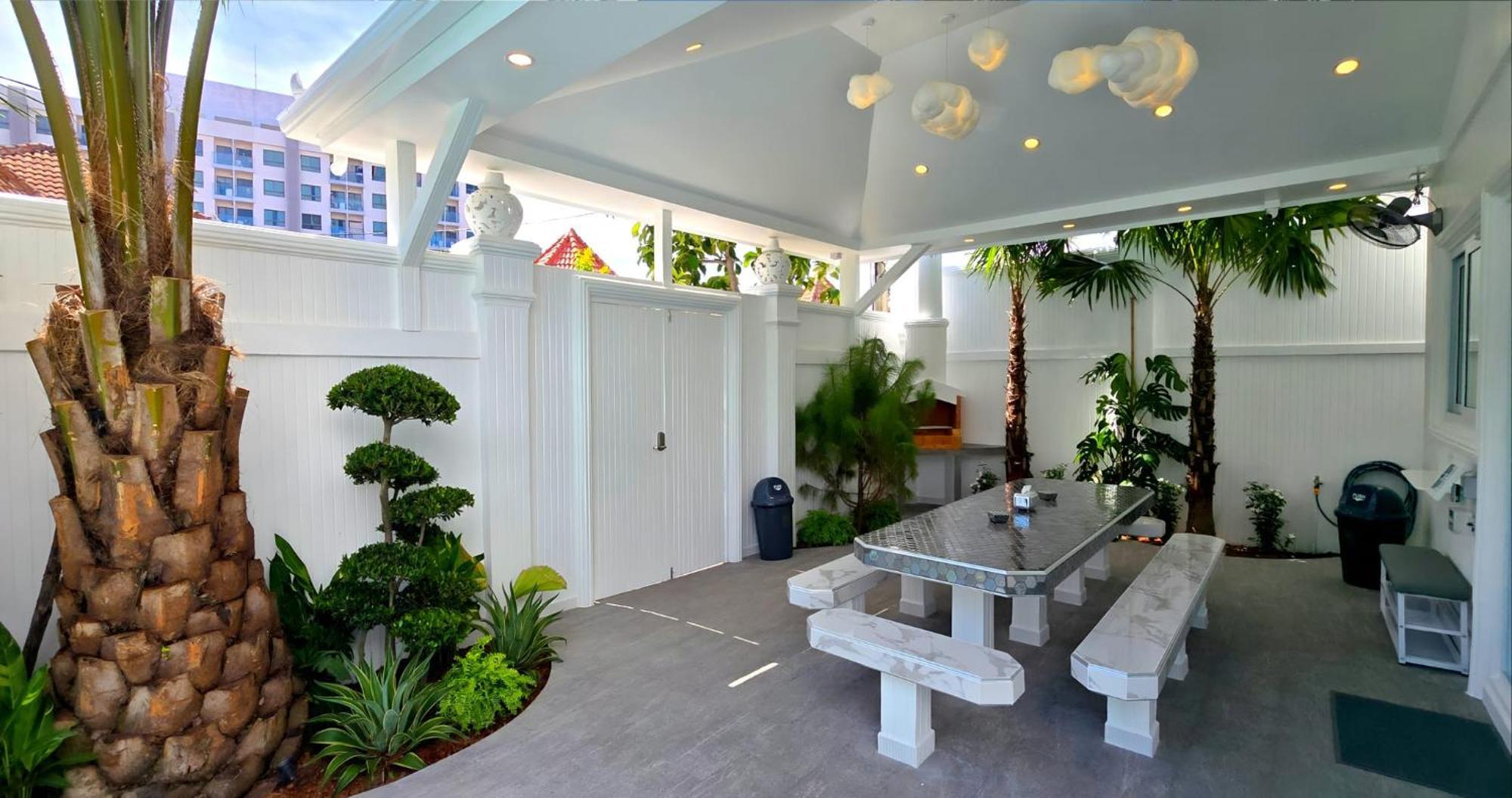 Villa Nebuland Luxury Pool Walking Street 7 Bedrooms