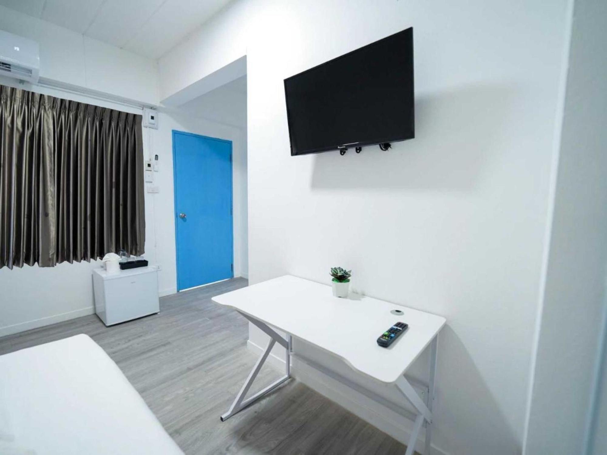 Dancenter North Formerly Rq Hotel 2*