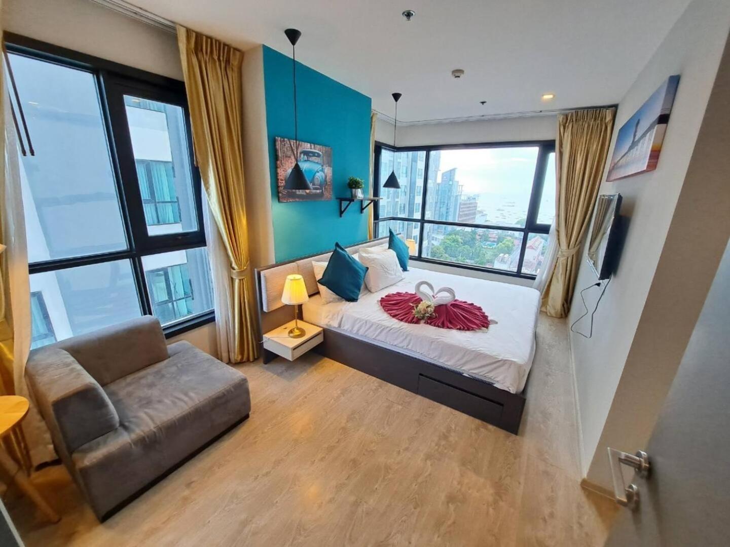 อพาร์ทเม้น Sea View 2 Bed Rare Find Great Location
