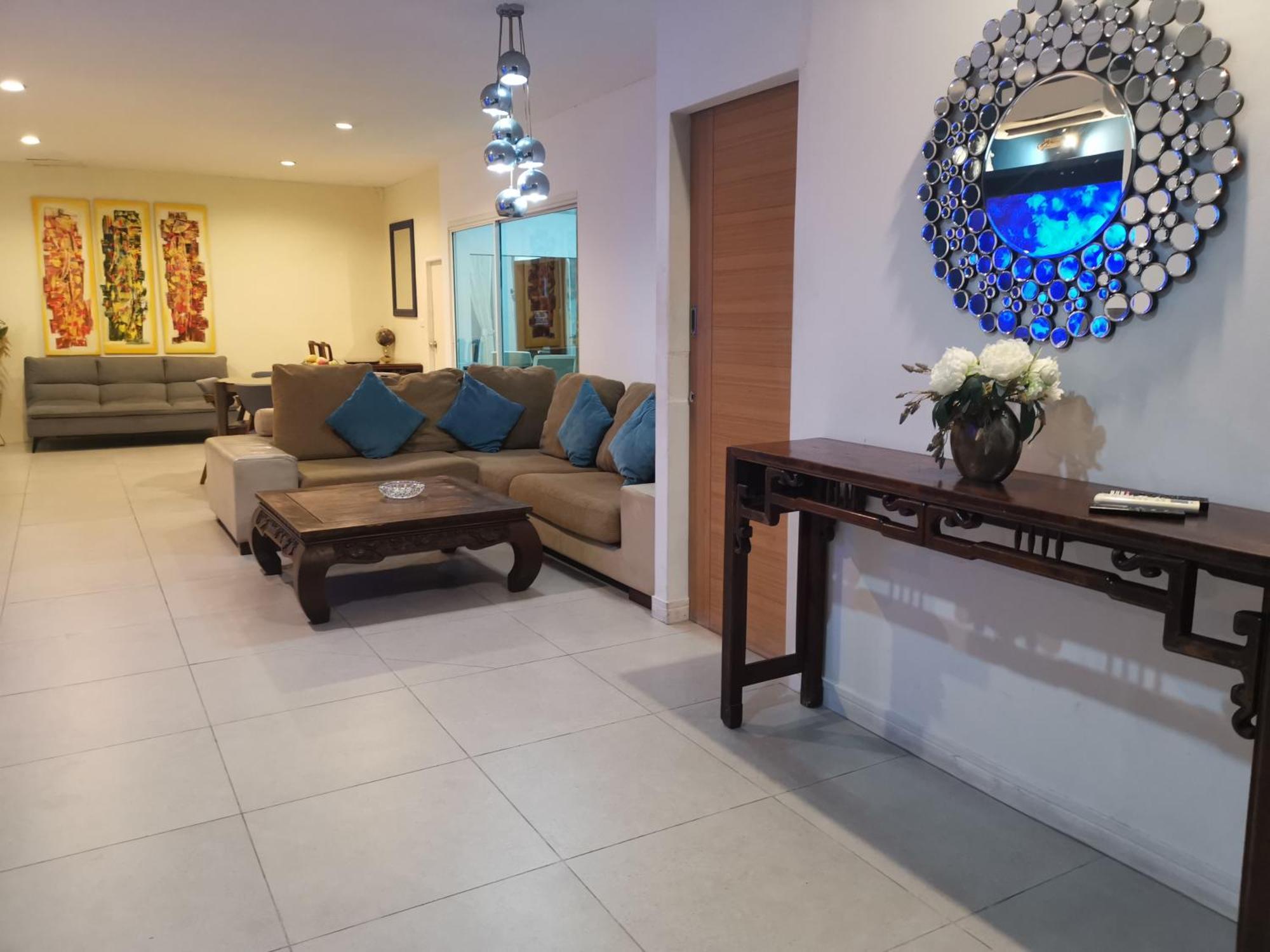 Malinee Pool * Pattaya