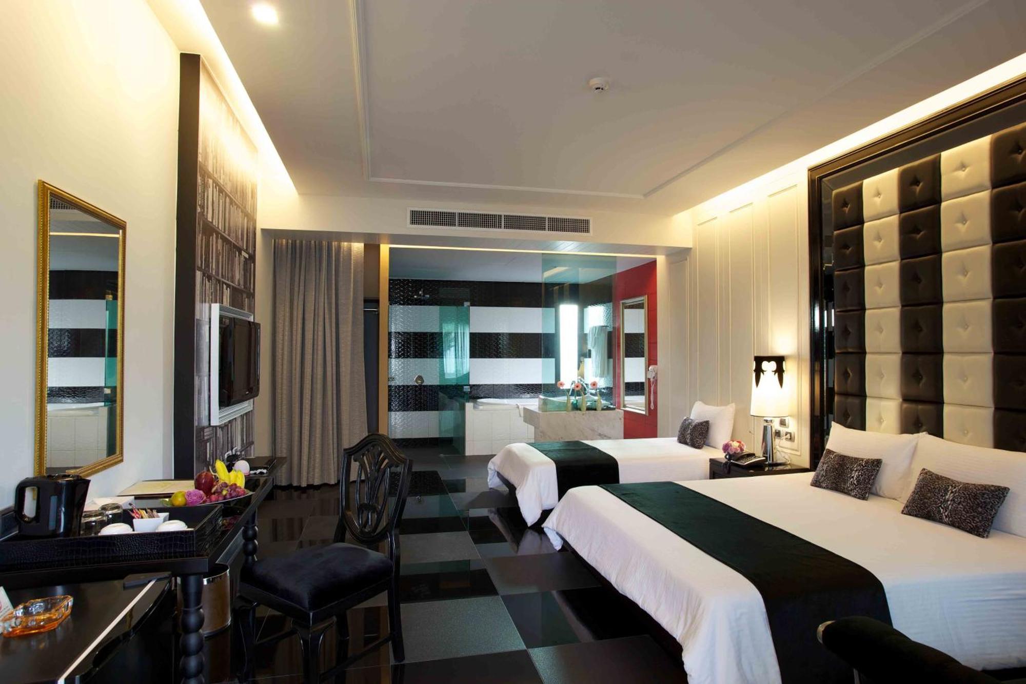 Long Garden & Pavilions Hotel