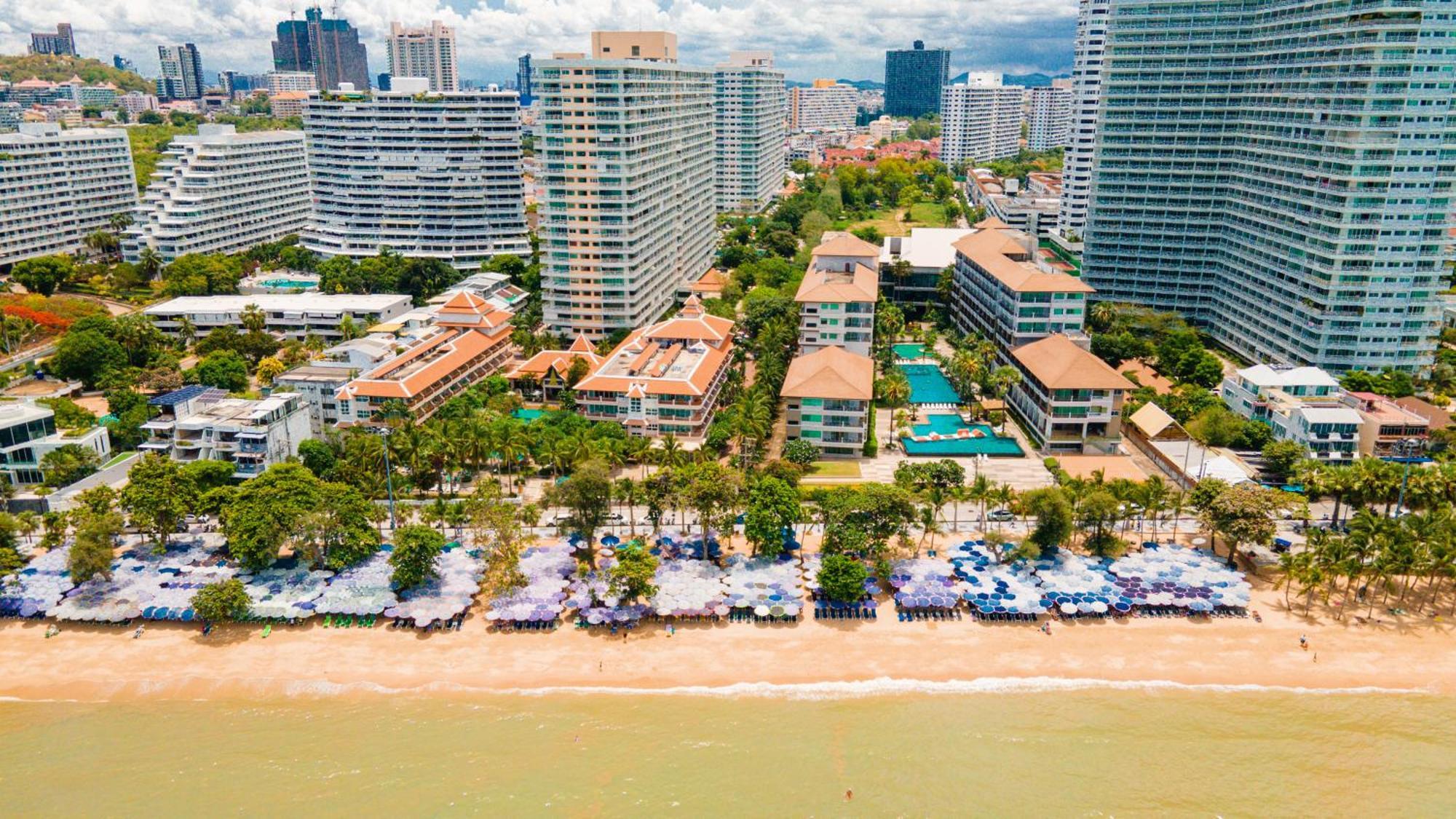 Welcome World Beachfront