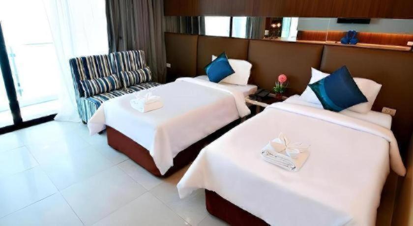 Golden Dragon Hotel 3*