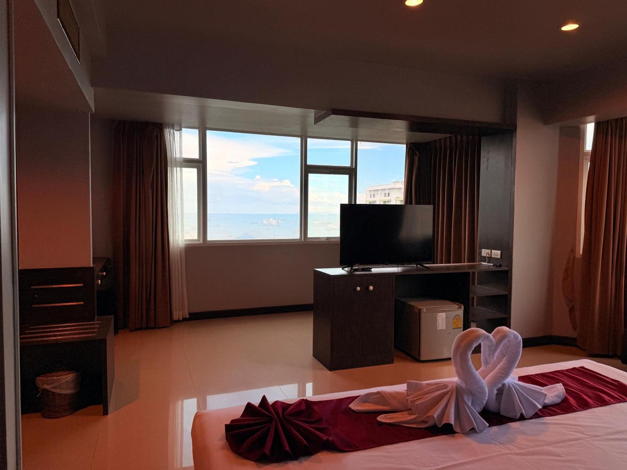 โรงแรม Suncity 4*