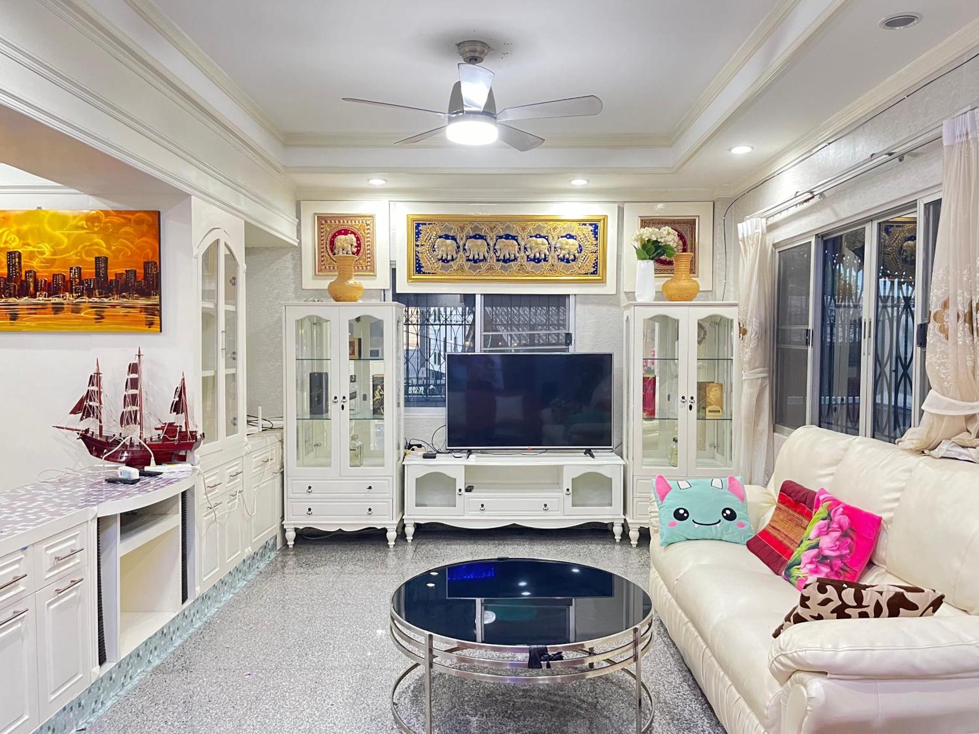 Walking St 3km, 5 Bedroom