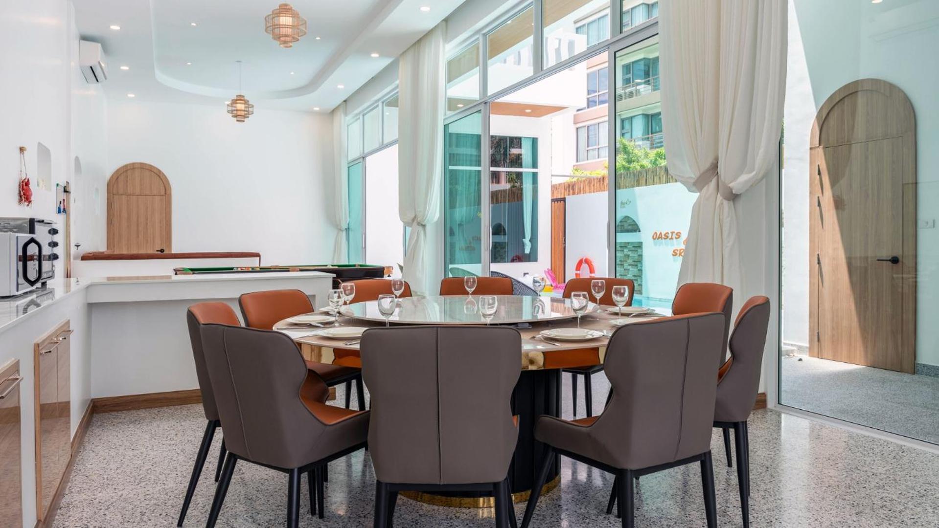 Villa Downtown Oasis 芭提雅市中心独栋泳池别墅 A 5卧6卫 Ktv Bbq 芭提雅海滩步行街500m *