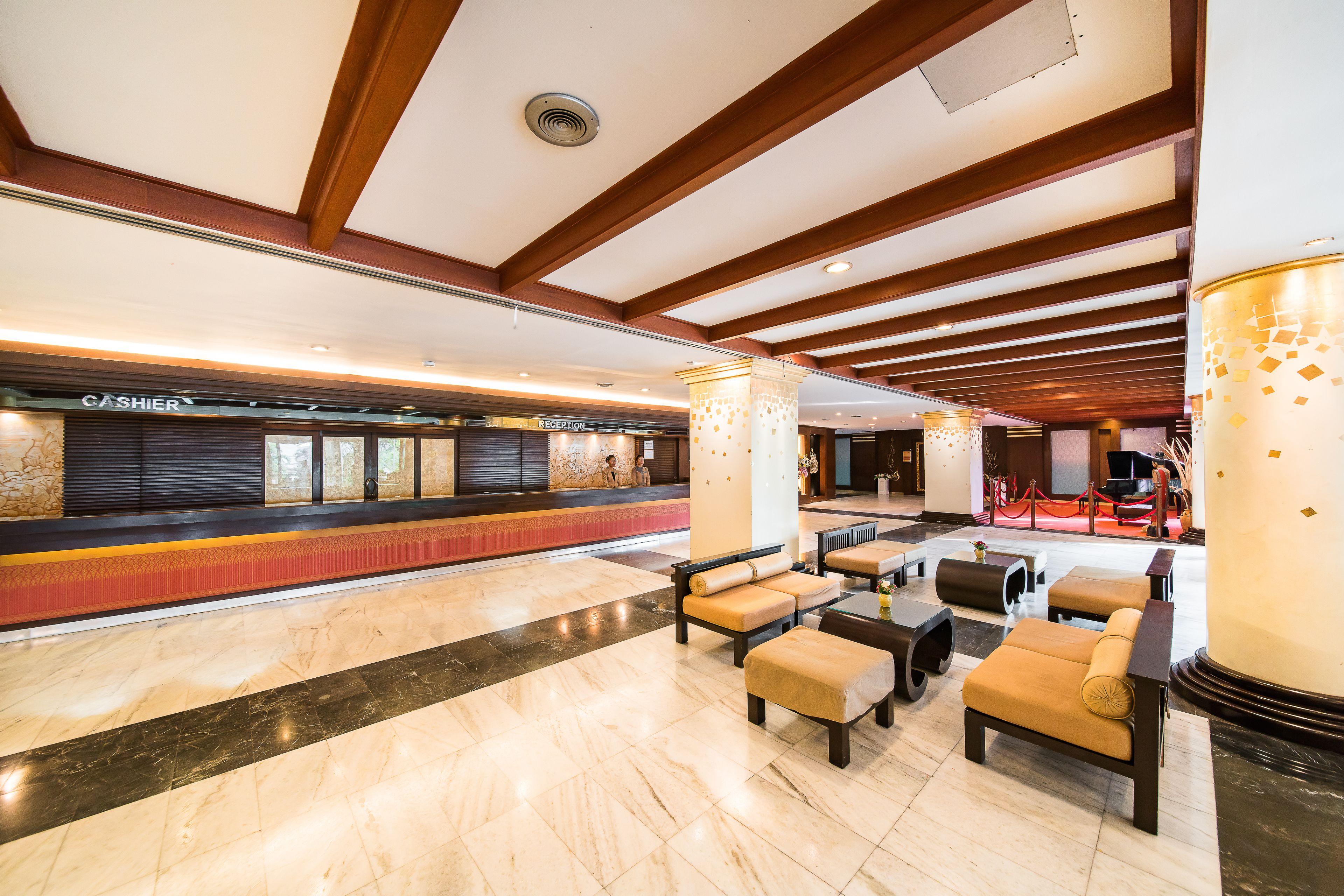 Hotel Mountain & Convention Center Pattaya