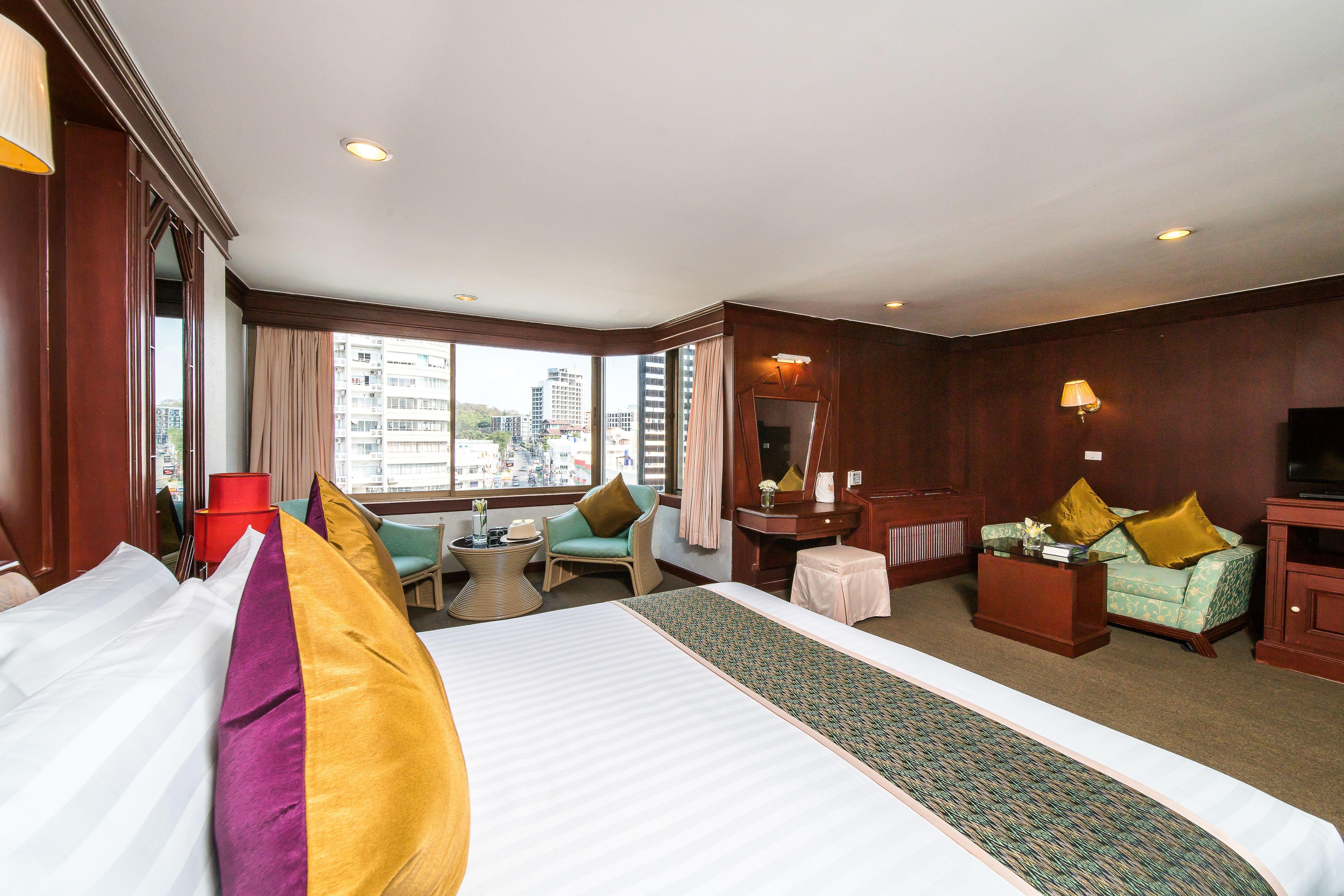 Mountain & Convention Center 4*