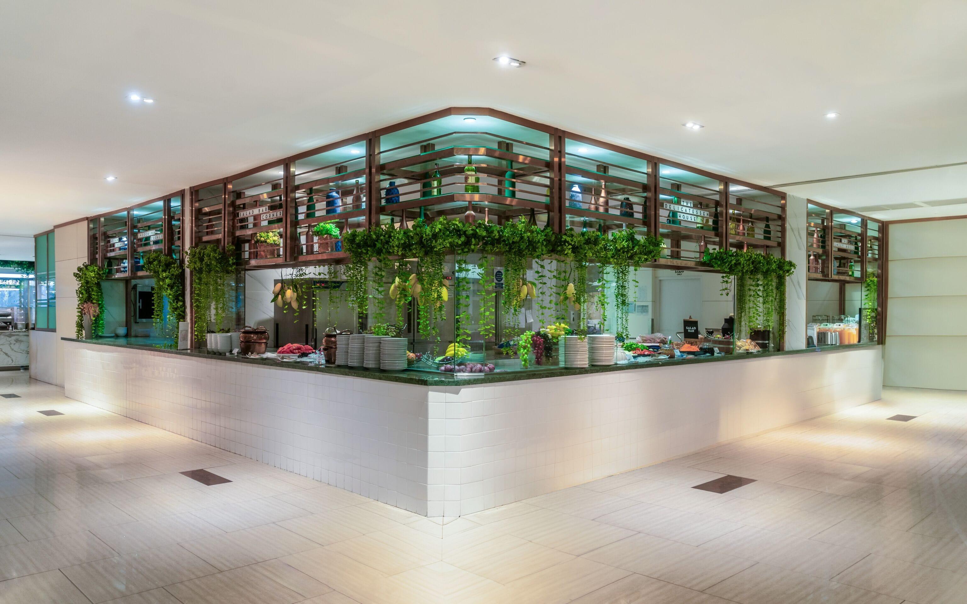 โรงแรม A-one 4*