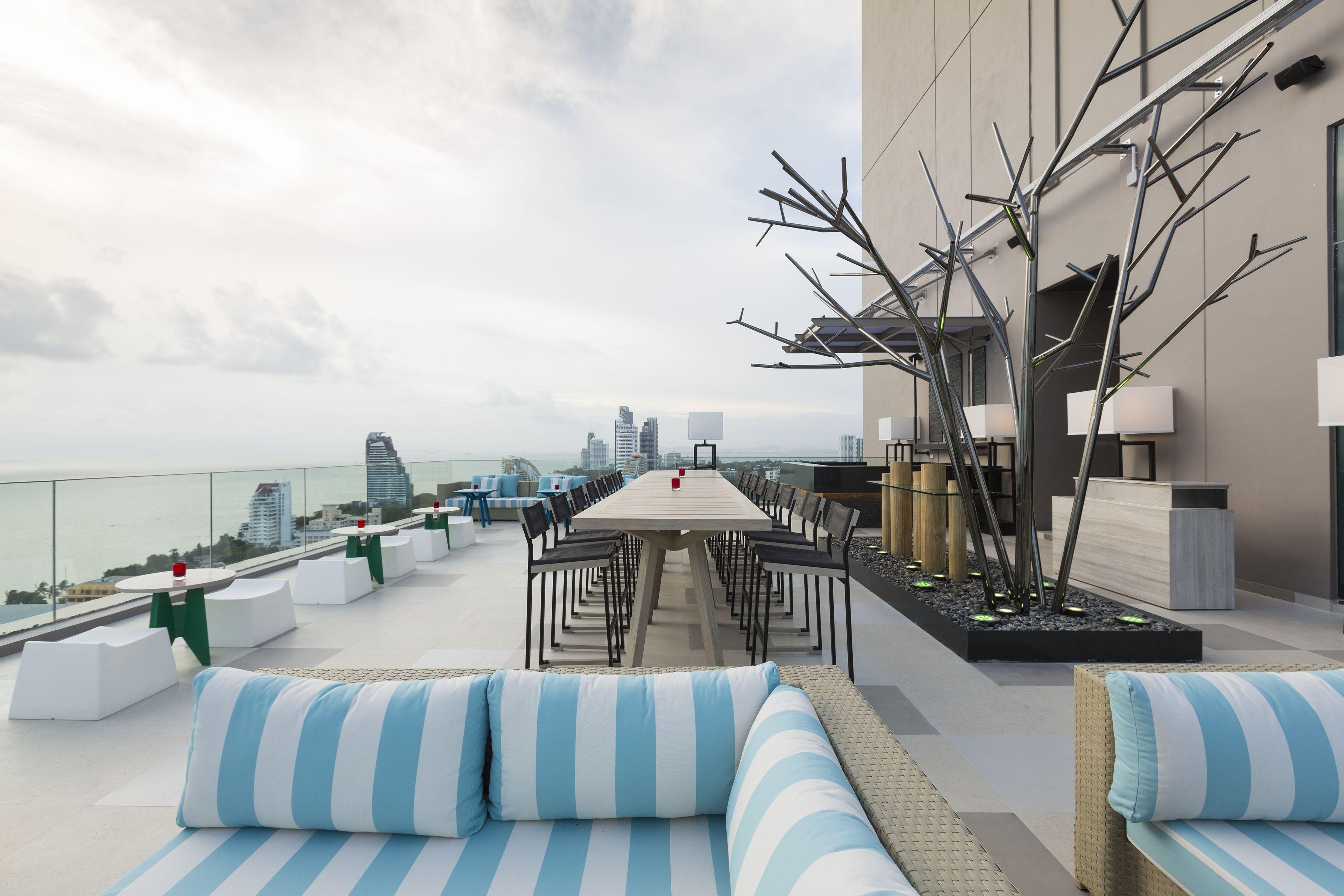 โรงแรม โรงแรมฮอลิเดย์อินน์ พัทยา 5*