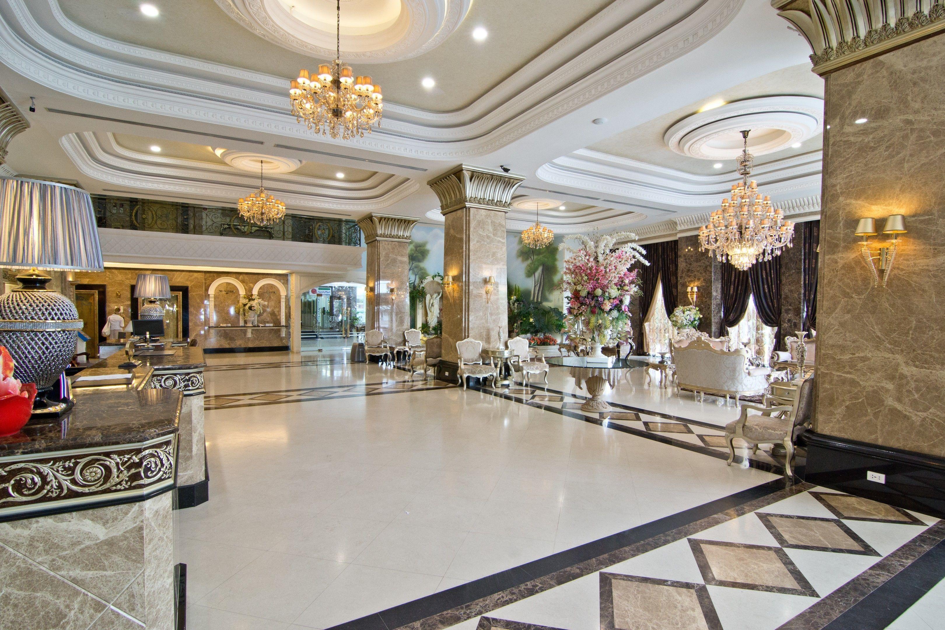 Lk The Empress Hotel