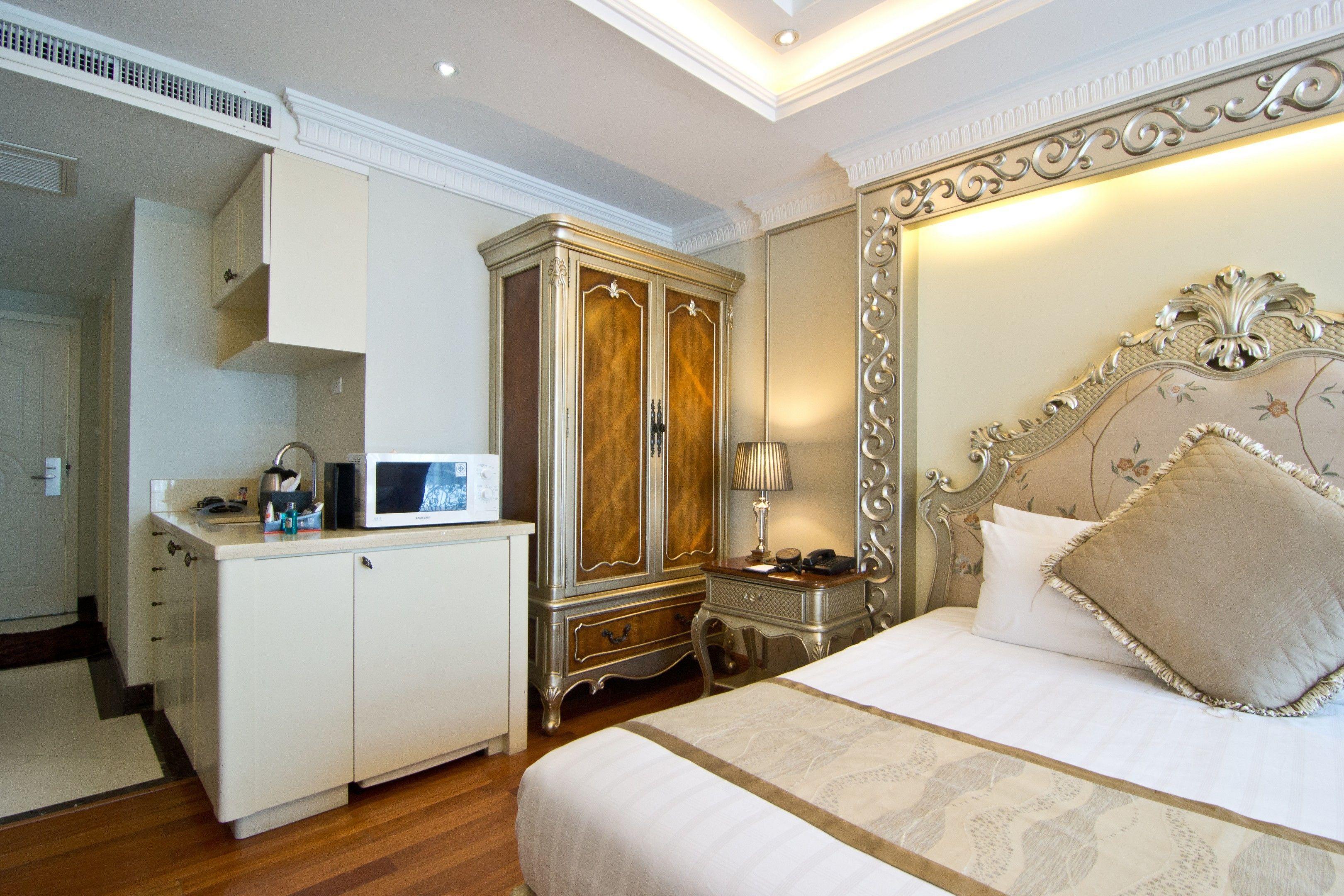 Lk The Empress Hotel 4*