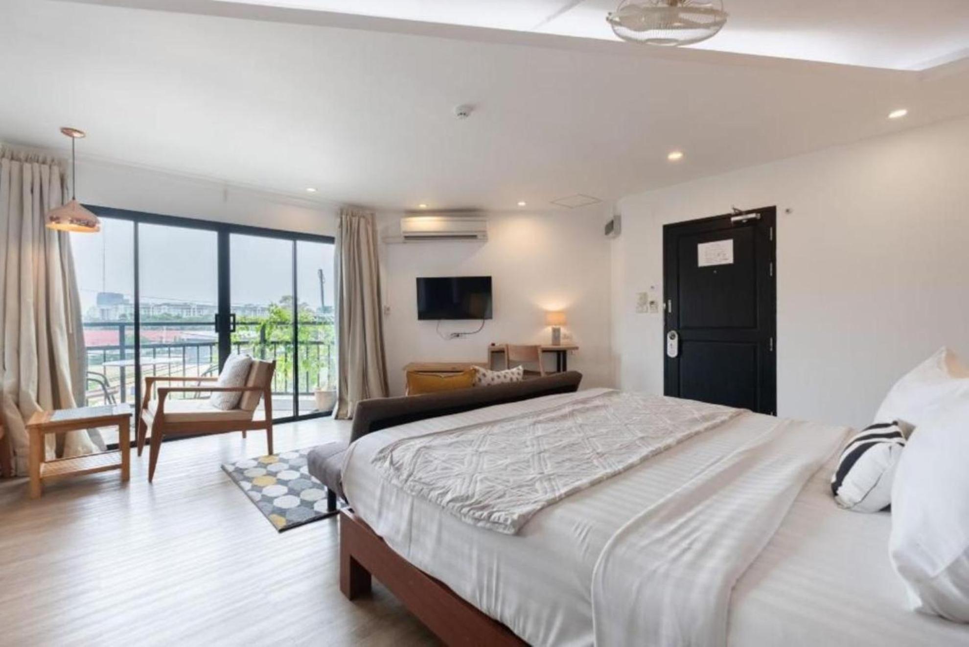 The Corner โรงแรม 3*