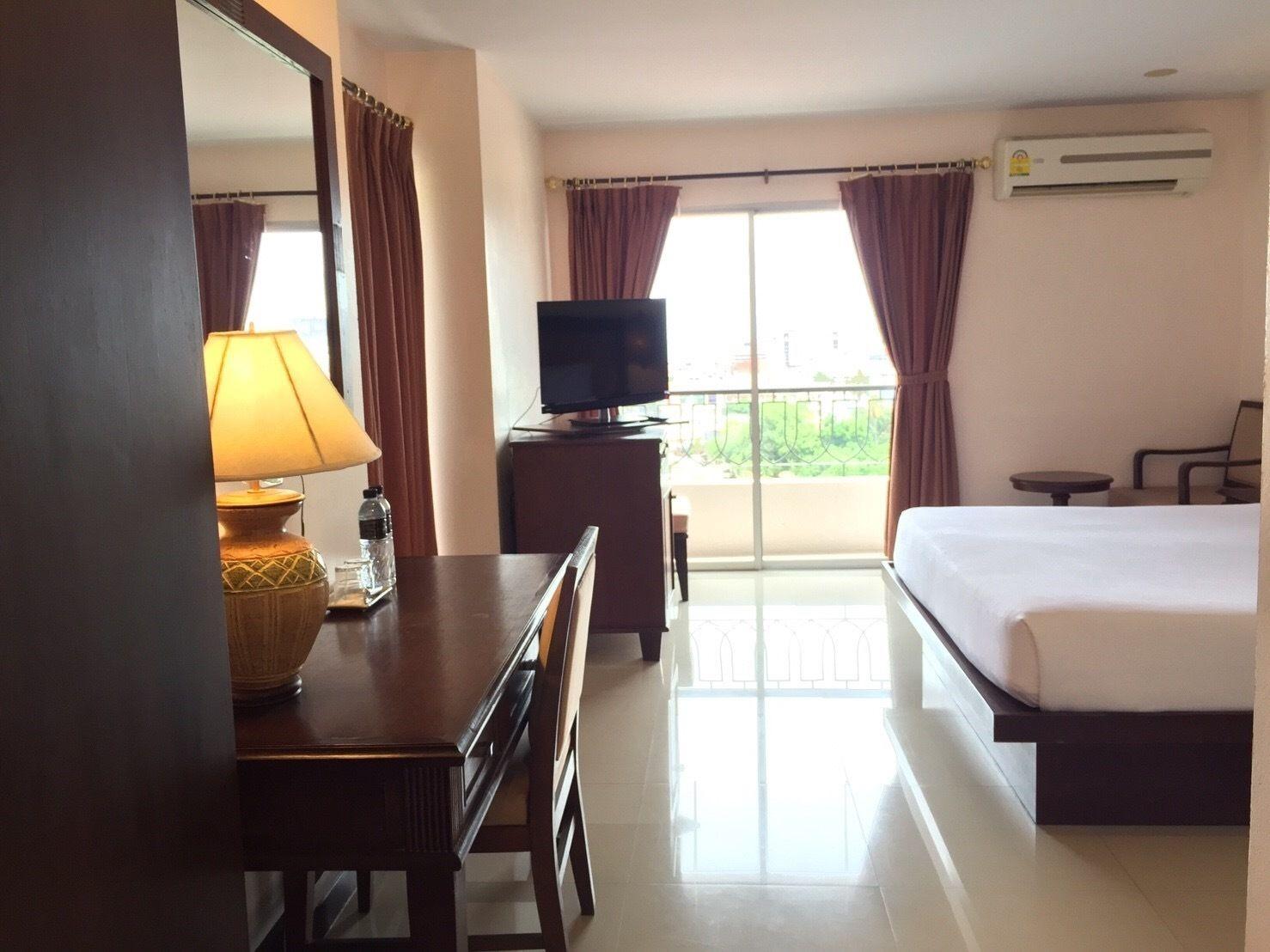 Hotel Naris Art 3*