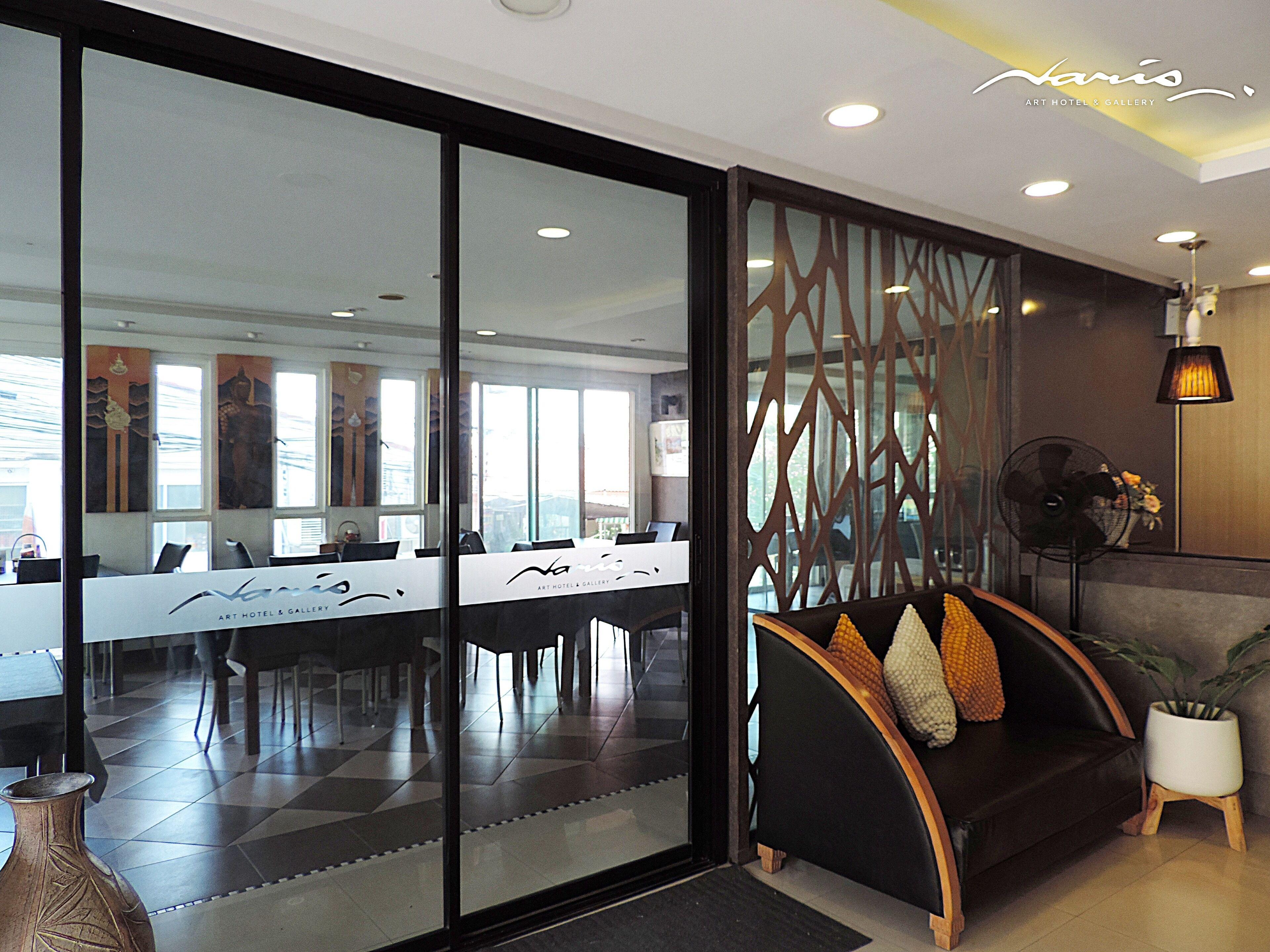 Hotel Naris Art