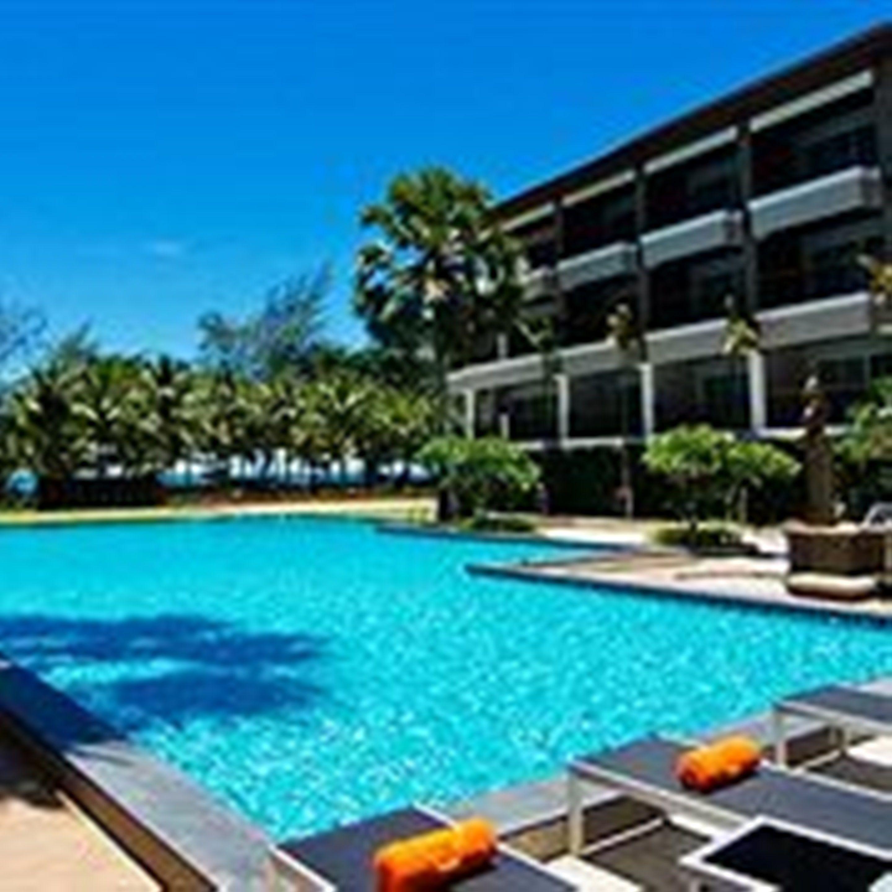 Welcome World Beachfront Hotel