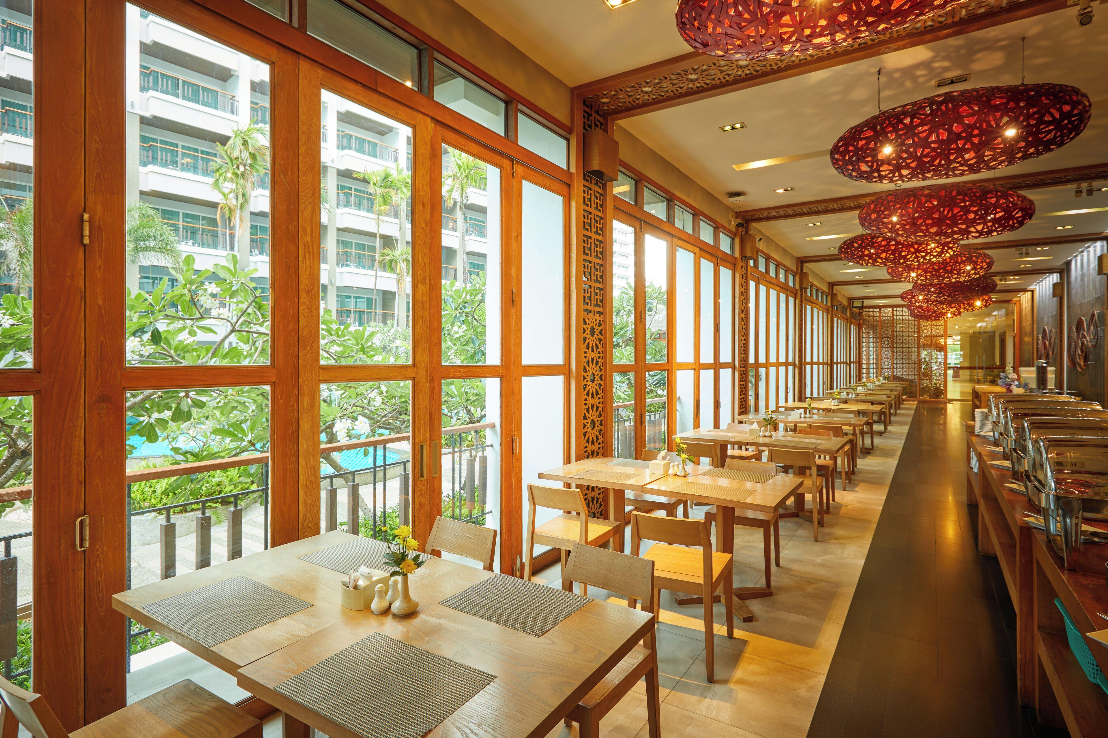 Hotel Welcome World Beachfront Pattaya