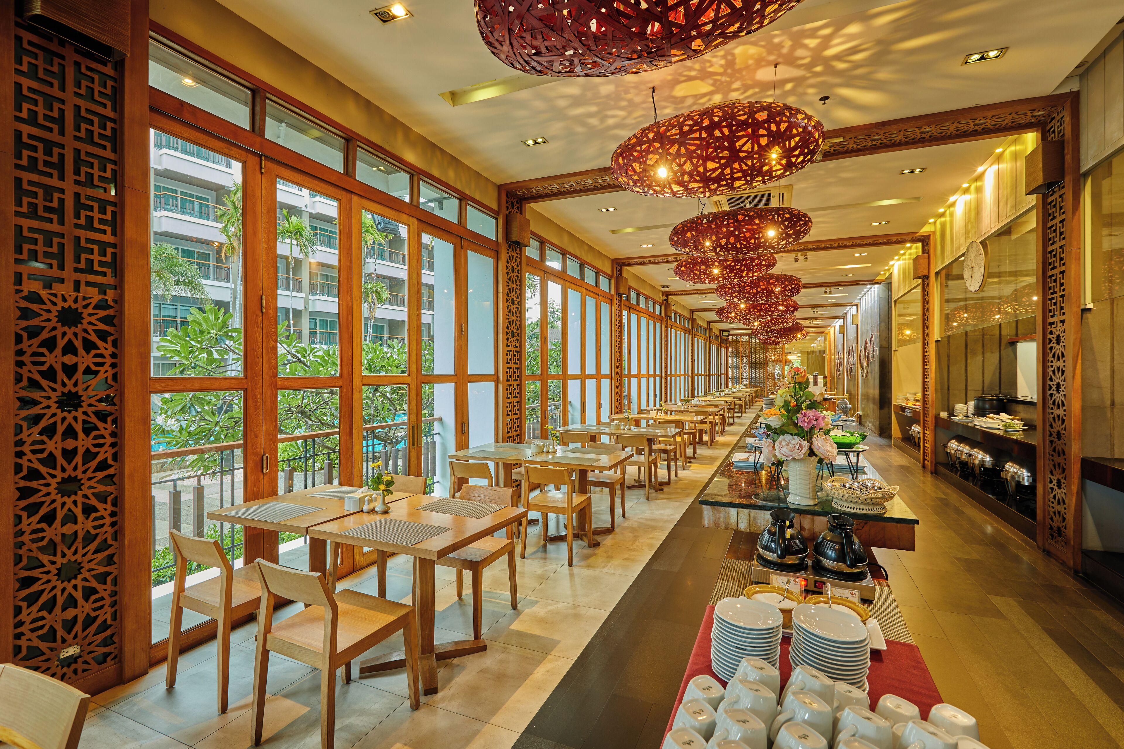 Hotel Welcome World Beachfront Pattaya