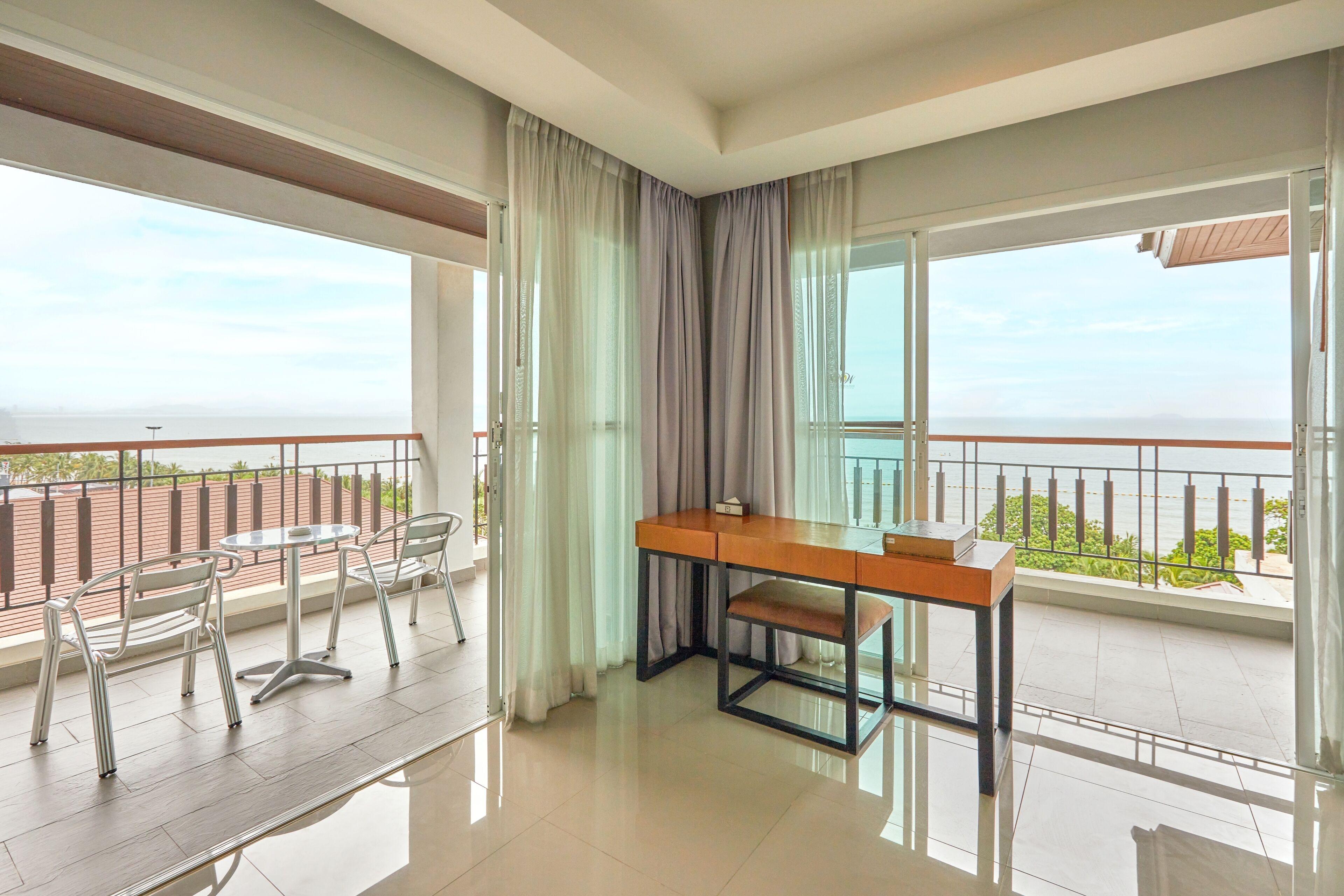 Hotel Welcome World Beachfront